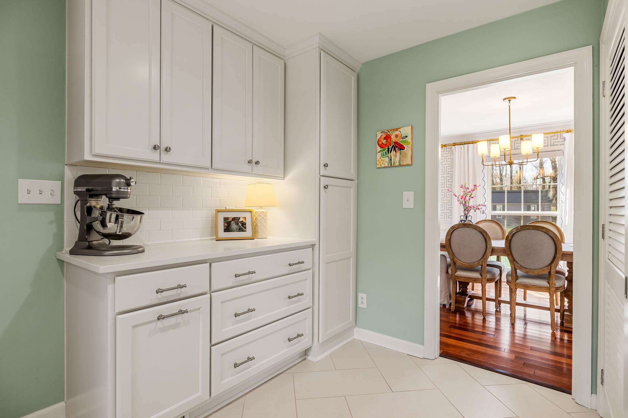 1233 Hickory Ln, Owensboro, Kentucky 42303-7524, 3 Bedrooms Bedrooms, ,2 BathroomsBathrooms,Single Family Residence,For Sale,Hickory Ln,89130