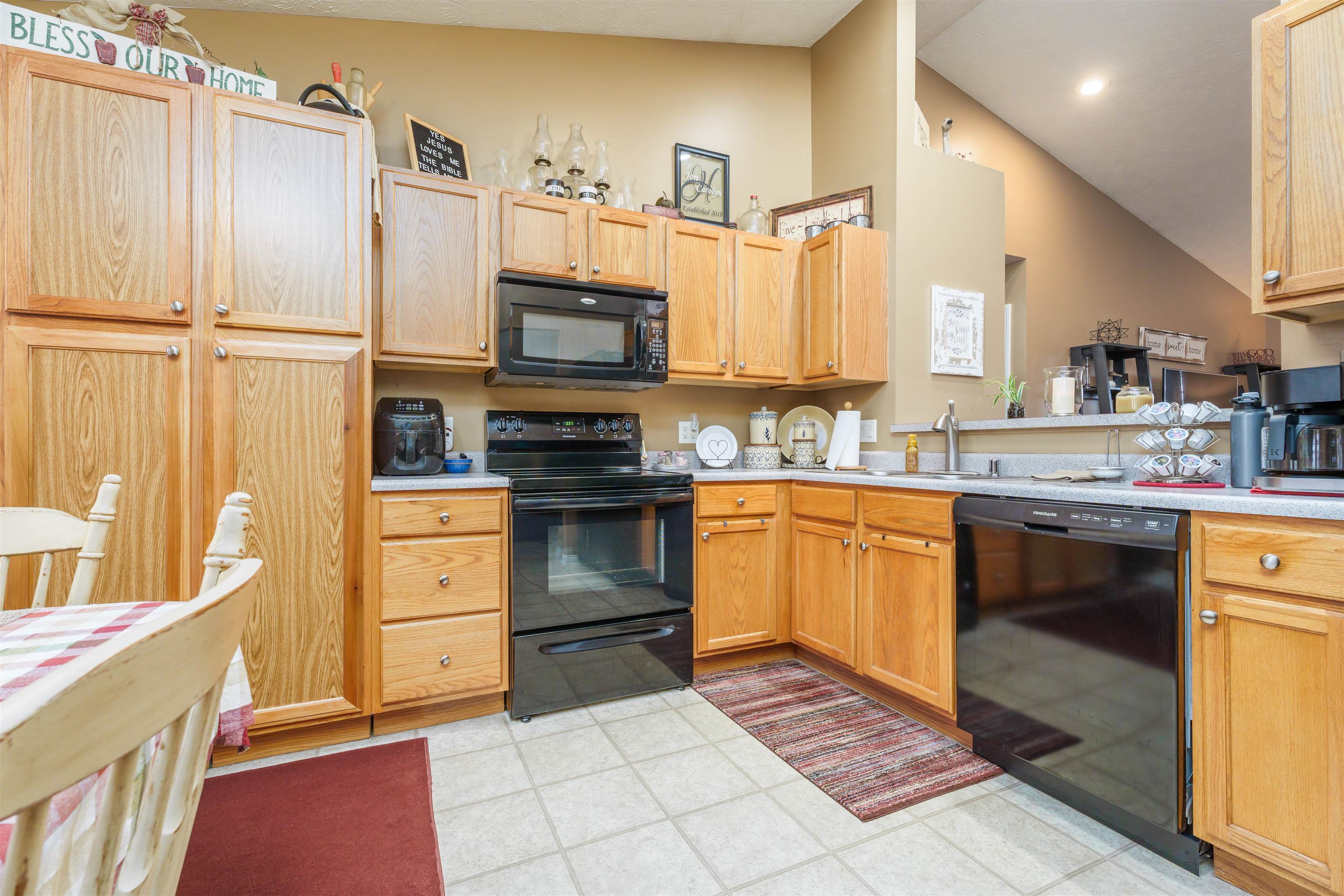 2309 Homestead Pointe, Owensboro, Kentucky 42301, 3 Bedrooms Bedrooms, ,2 BathroomsBathrooms,Single Family Residence,For Sale,Homestead Pointe,89131
