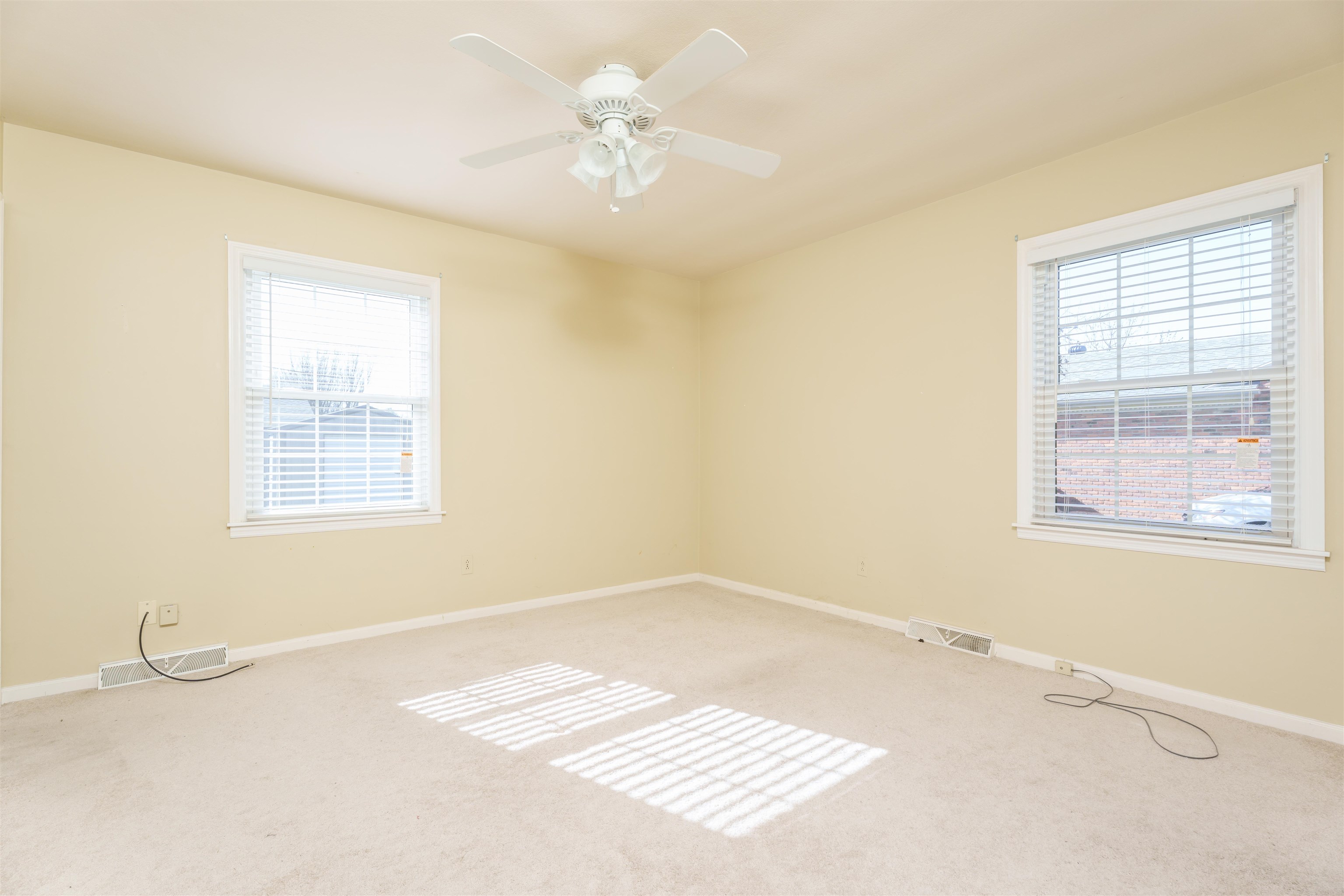 3724 Griffith Ave, Owensboro, Kentucky 42301, 3 Bedrooms Bedrooms, ,2 BathroomsBathrooms,Single Family Residence,For Sale,Griffith Ave,89172