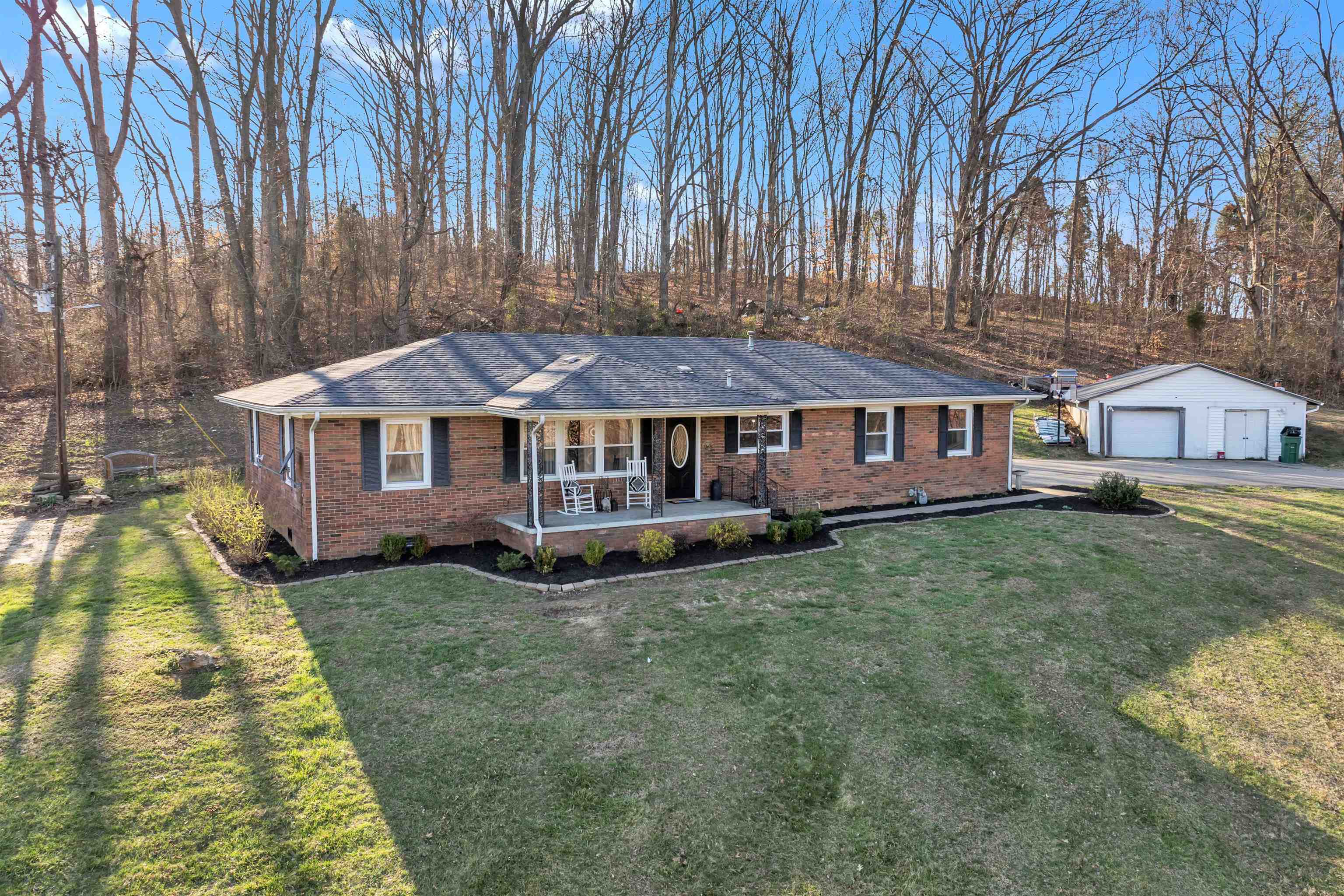 1573 Park Road, Hawesville, Kentucky 42348, 3 Bedrooms Bedrooms, ,1 BathroomBathrooms,Single Family Residence,For Sale,Park Road,89184