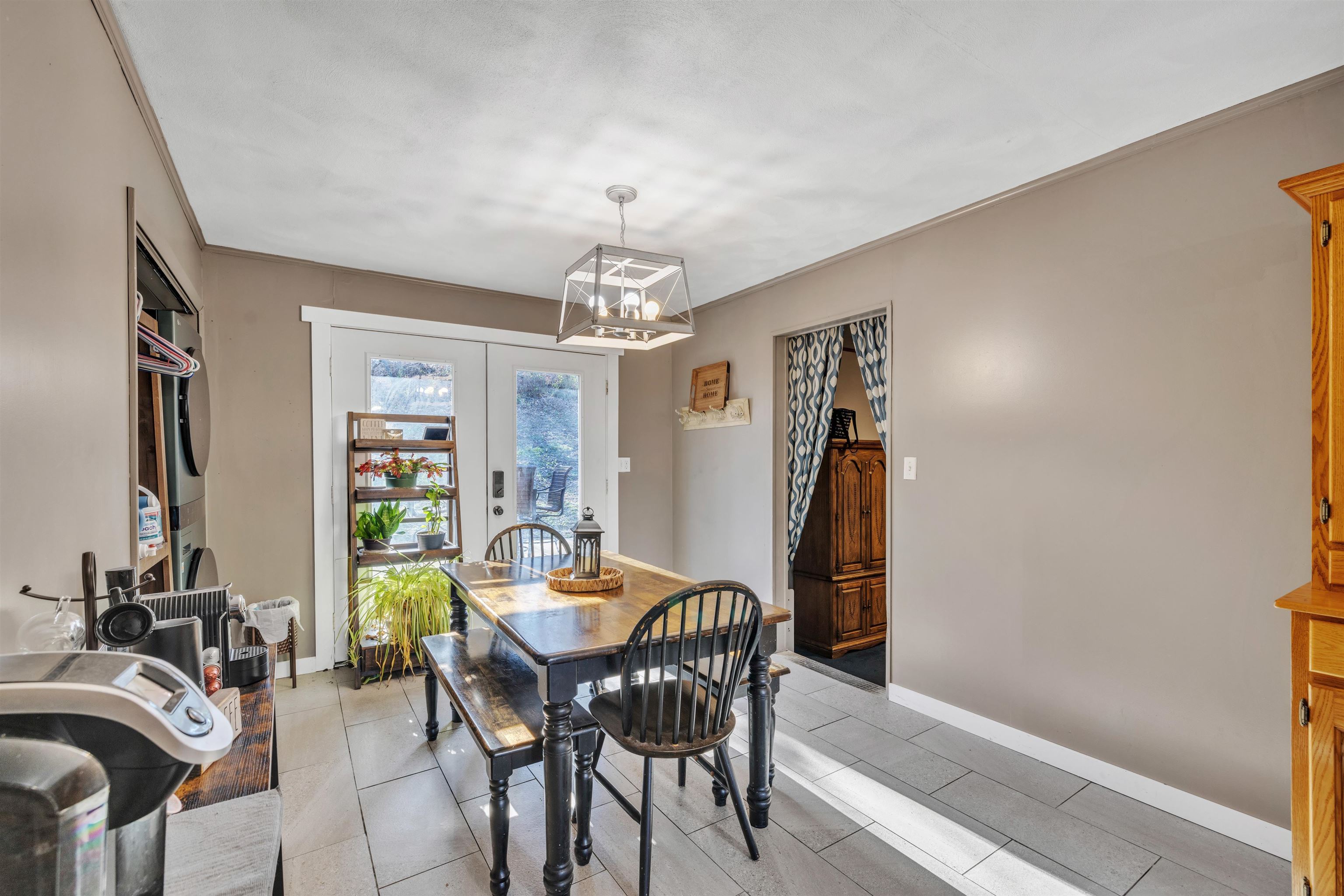 1573 Park Road, Hawesville, Kentucky 42348, 3 Bedrooms Bedrooms, ,1 BathroomBathrooms,Single Family Residence,For Sale,Park Road,89184