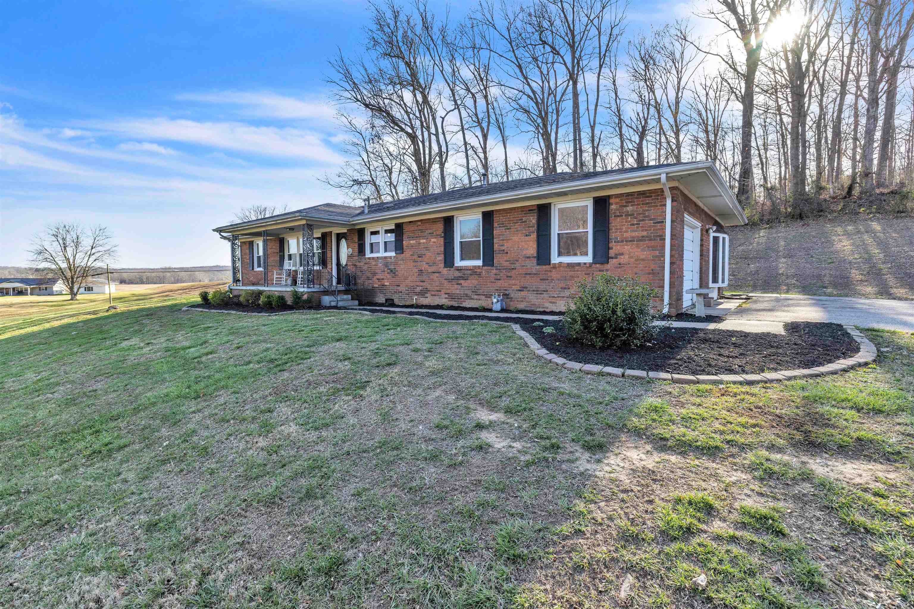 1573 Park Road, Hawesville, Kentucky 42348, 3 Bedrooms Bedrooms, ,1 BathroomBathrooms,Single Family Residence,For Sale,Park Road,89184
