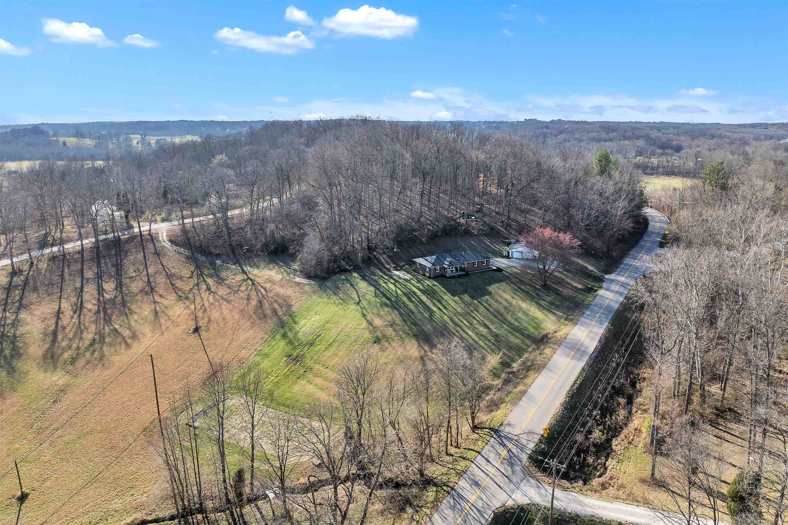 1573 Park Road, Hawesville, Kentucky 42348, 3 Bedrooms Bedrooms, ,1 BathroomBathrooms,Single Family Residence,For Sale,Park Road,89184