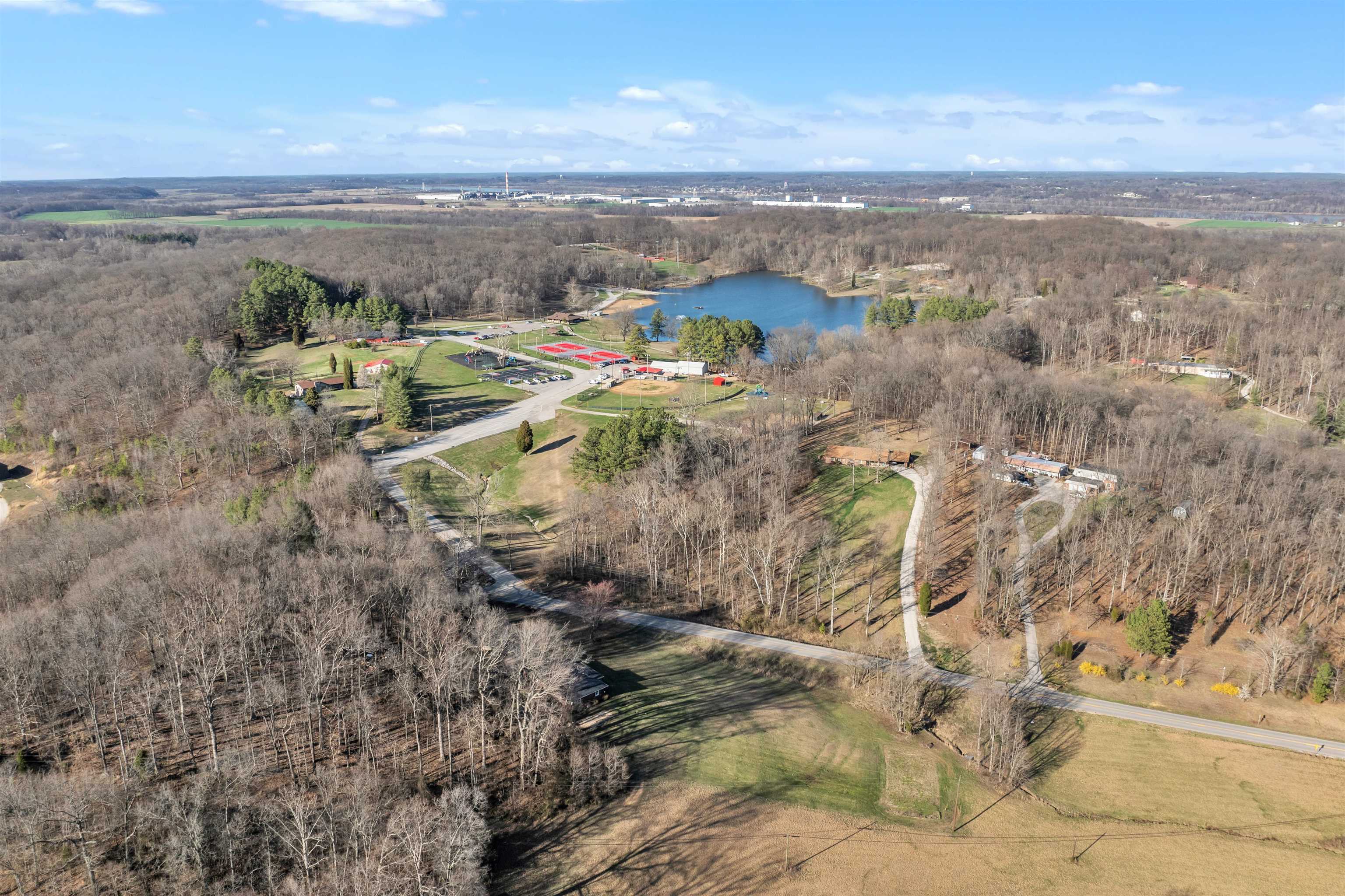 1573 Park Road, Hawesville, Kentucky 42348, 3 Bedrooms Bedrooms, ,1 BathroomBathrooms,Single Family Residence,For Sale,Park Road,89184