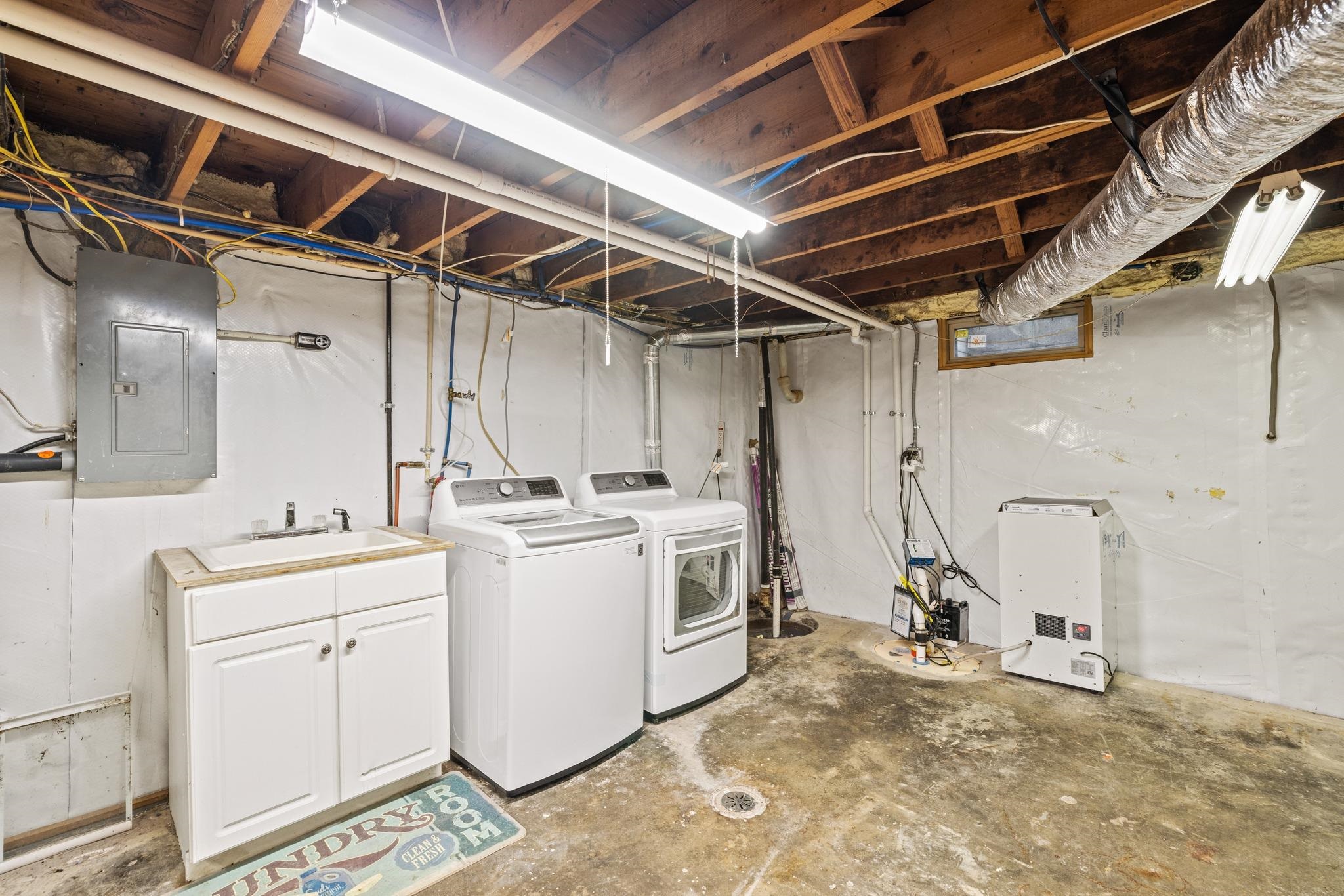 222 Brown Court, Owensboro, Kentucky 42303, 3 Bedrooms Bedrooms, ,2 BathroomsBathrooms,Ranch,For Sale,Brown Court,89187