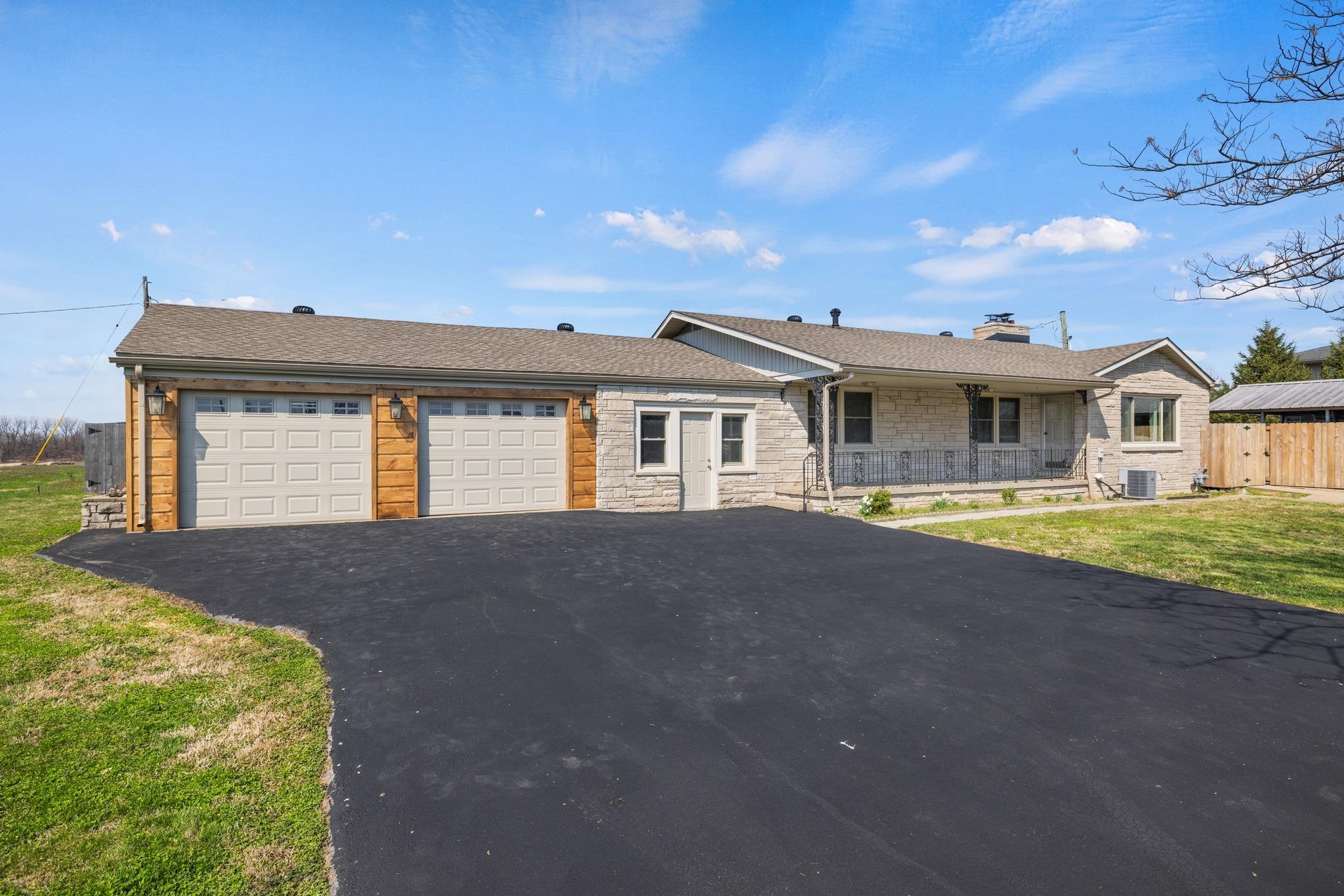 222 Brown Court, Owensboro, Kentucky 42303, 3 Bedrooms Bedrooms, ,2 BathroomsBathrooms,Ranch,For Sale,Brown Court,89187