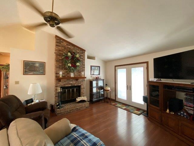 3830 Needleleaf Court, Owensboro, Kentucky 42301, 3 Bedrooms Bedrooms, ,2 BathroomsBathrooms,Single Family Residence,For Sale,Needleleaf Court,89195