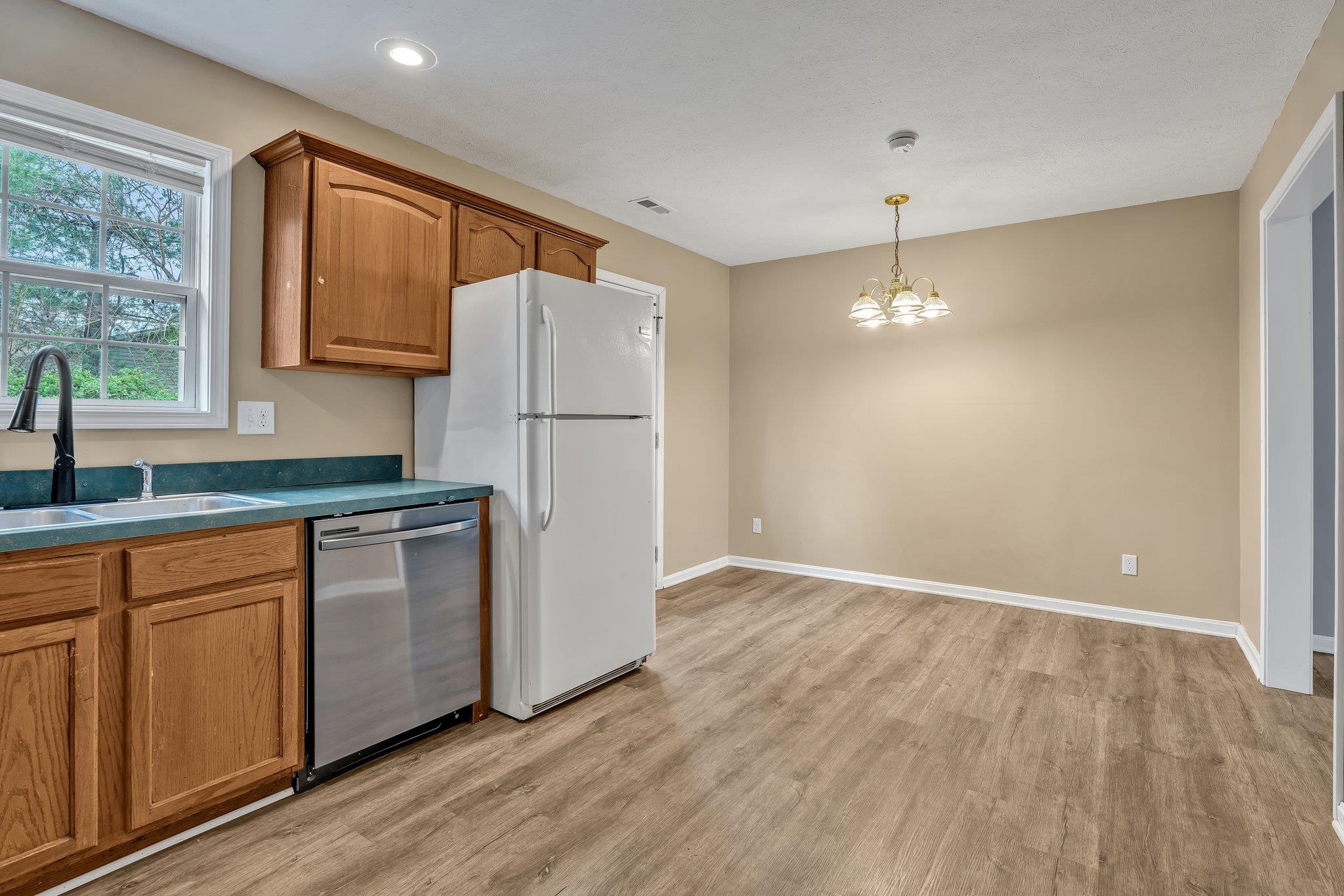 444 Canoe Creek Drive, Henderson, Kentucky 42420, 3 Bedrooms Bedrooms, ,2 BathroomsBathrooms,Single Family Residence,For Sale,Canoe Creek Drive,89196