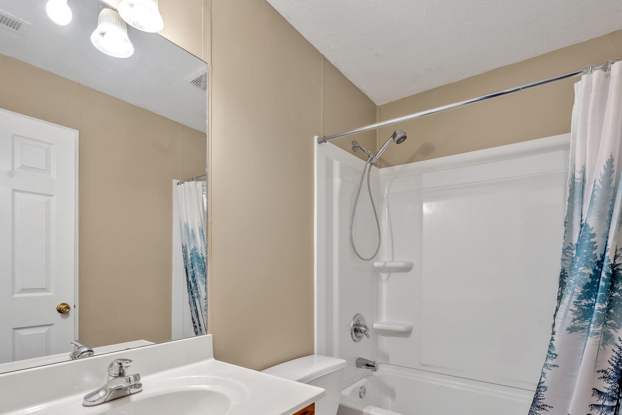 444 Canoe Creek Drive, Henderson, Kentucky 42420, 3 Bedrooms Bedrooms, ,2 BathroomsBathrooms,Single Family Residence,For Sale,Canoe Creek Drive,89196