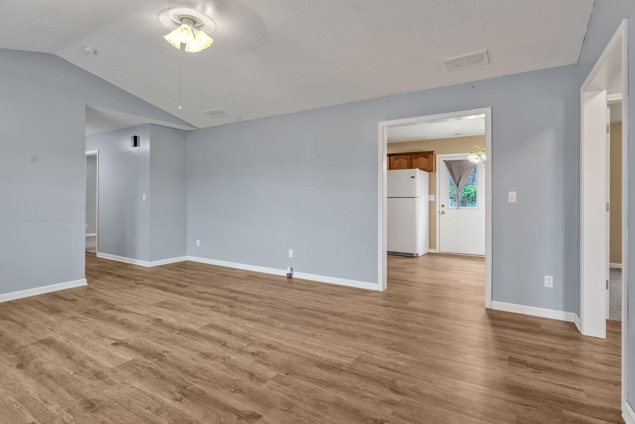 444 Canoe Creek Drive, Henderson, Kentucky 42420, 3 Bedrooms Bedrooms, ,2 BathroomsBathrooms,Single Family Residence,For Sale,Canoe Creek Drive,89196