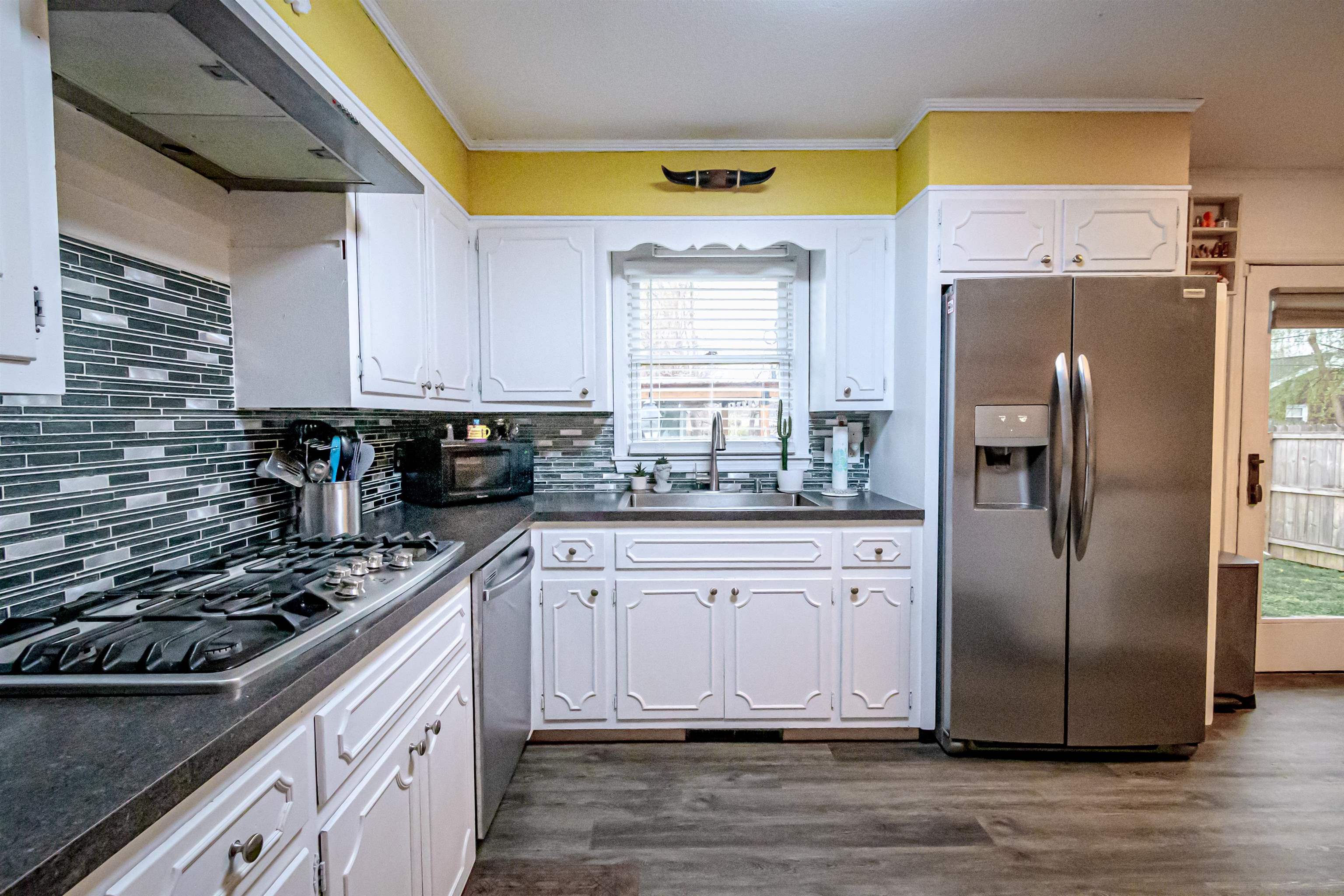 1806 Standish Place, Owensboro, Kentucky 42301, 3 Bedrooms Bedrooms, ,1 BathroomBathrooms,Single Family Residence,For Sale,Standish Place,89199