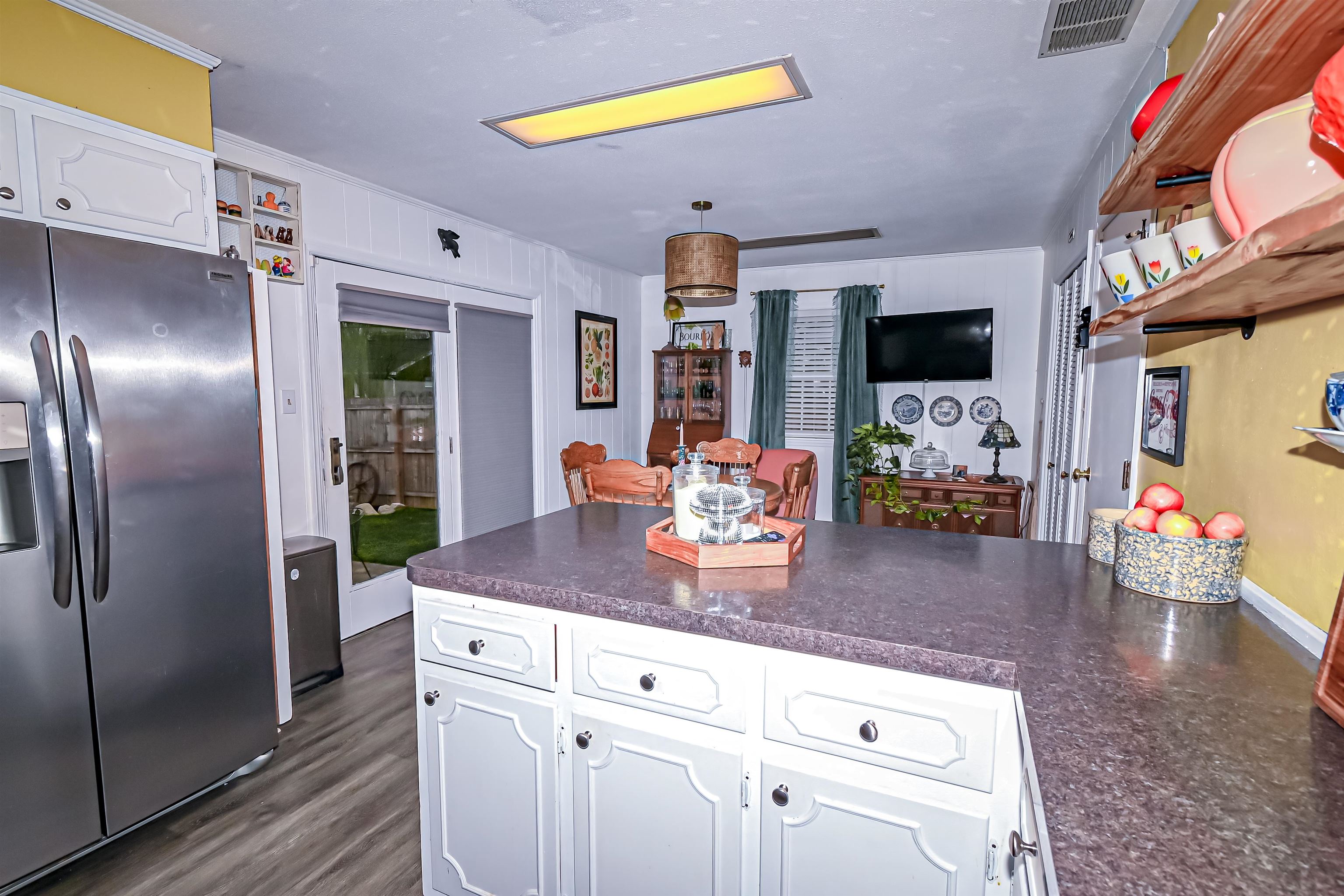 1806 Standish Place, Owensboro, Kentucky 42301, 3 Bedrooms Bedrooms, ,1 BathroomBathrooms,Single Family Residence,For Sale,Standish Place,89199