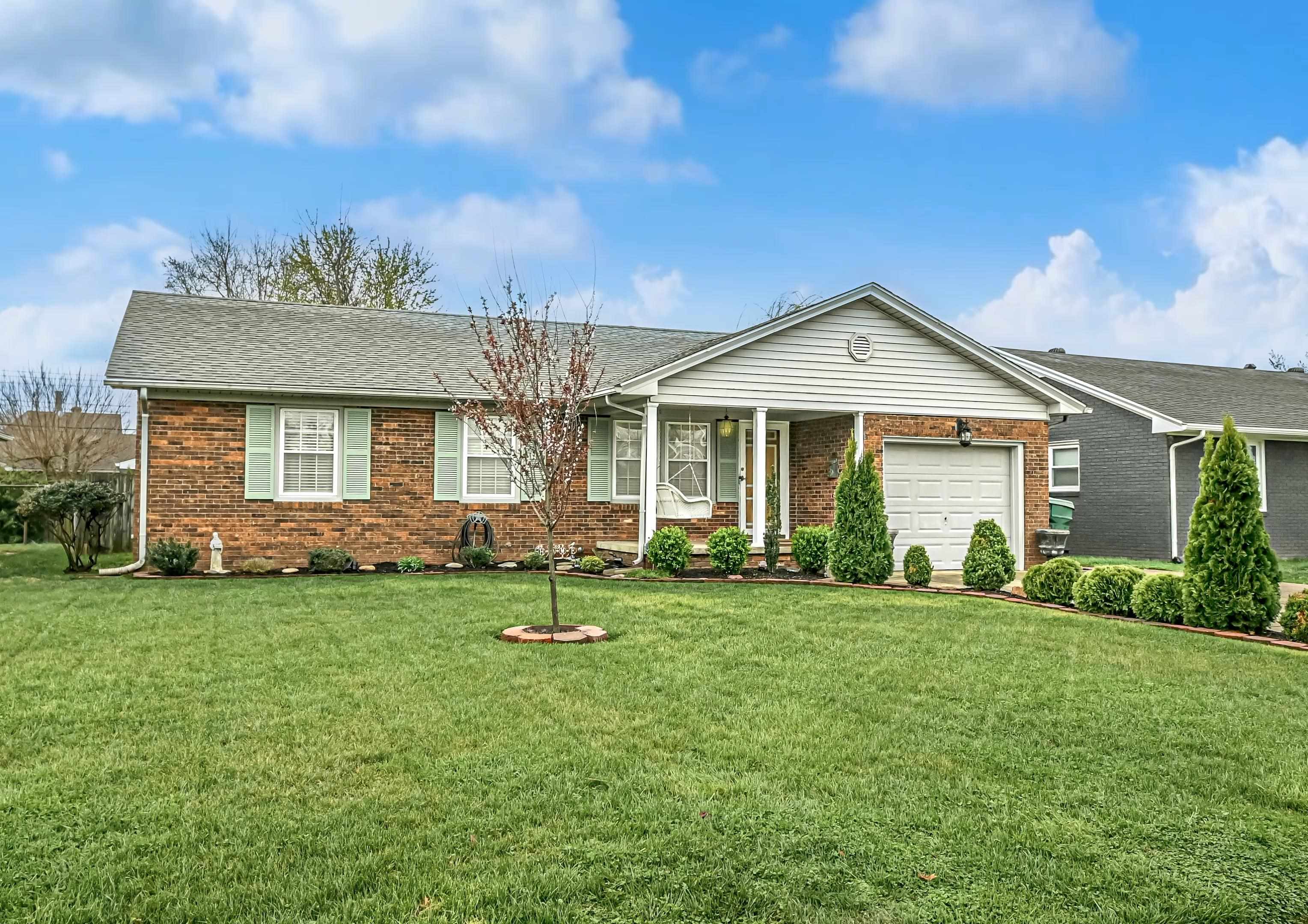 1806 Standish Place, Owensboro, Kentucky 42301, 3 Bedrooms Bedrooms, ,1 BathroomBathrooms,Single Family Residence,For Sale,Standish Place,89199