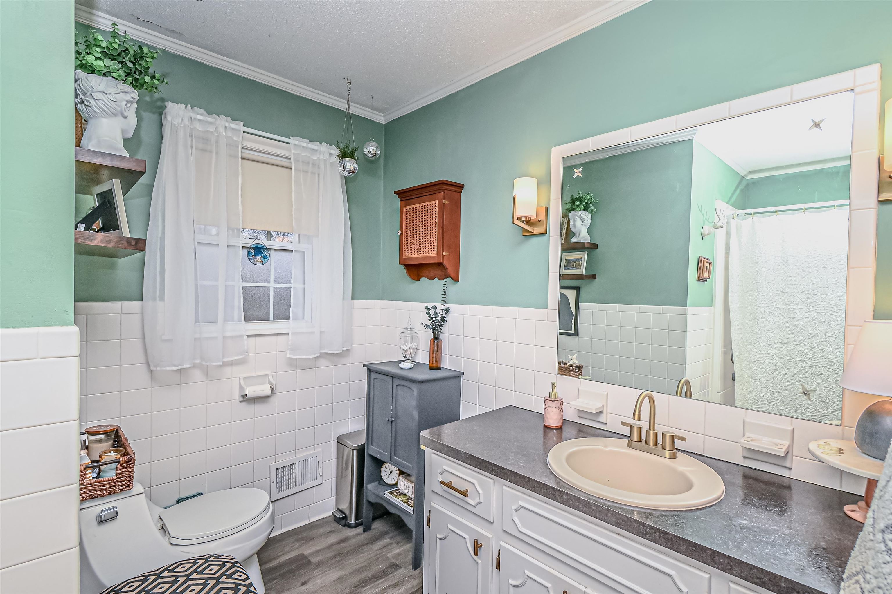 1806 Standish Place, Owensboro, Kentucky 42301, 3 Bedrooms Bedrooms, ,1 BathroomBathrooms,Single Family Residence,For Sale,Standish Place,89199