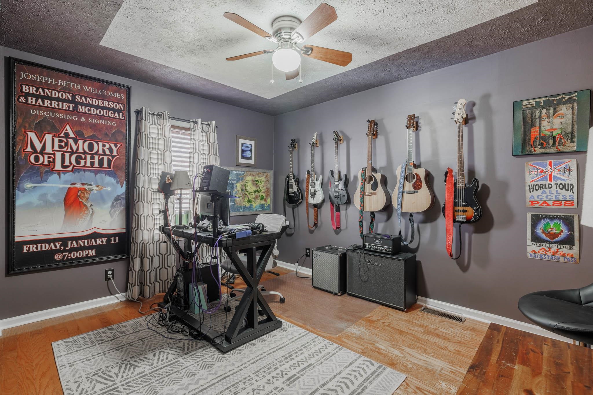 3231 Meadowland Drive, Owensboro, Kentucky 42303, 4 Bedrooms Bedrooms, ,2 BathroomsBathrooms,Single Family Residence,For Sale,Meadowland Drive,89201