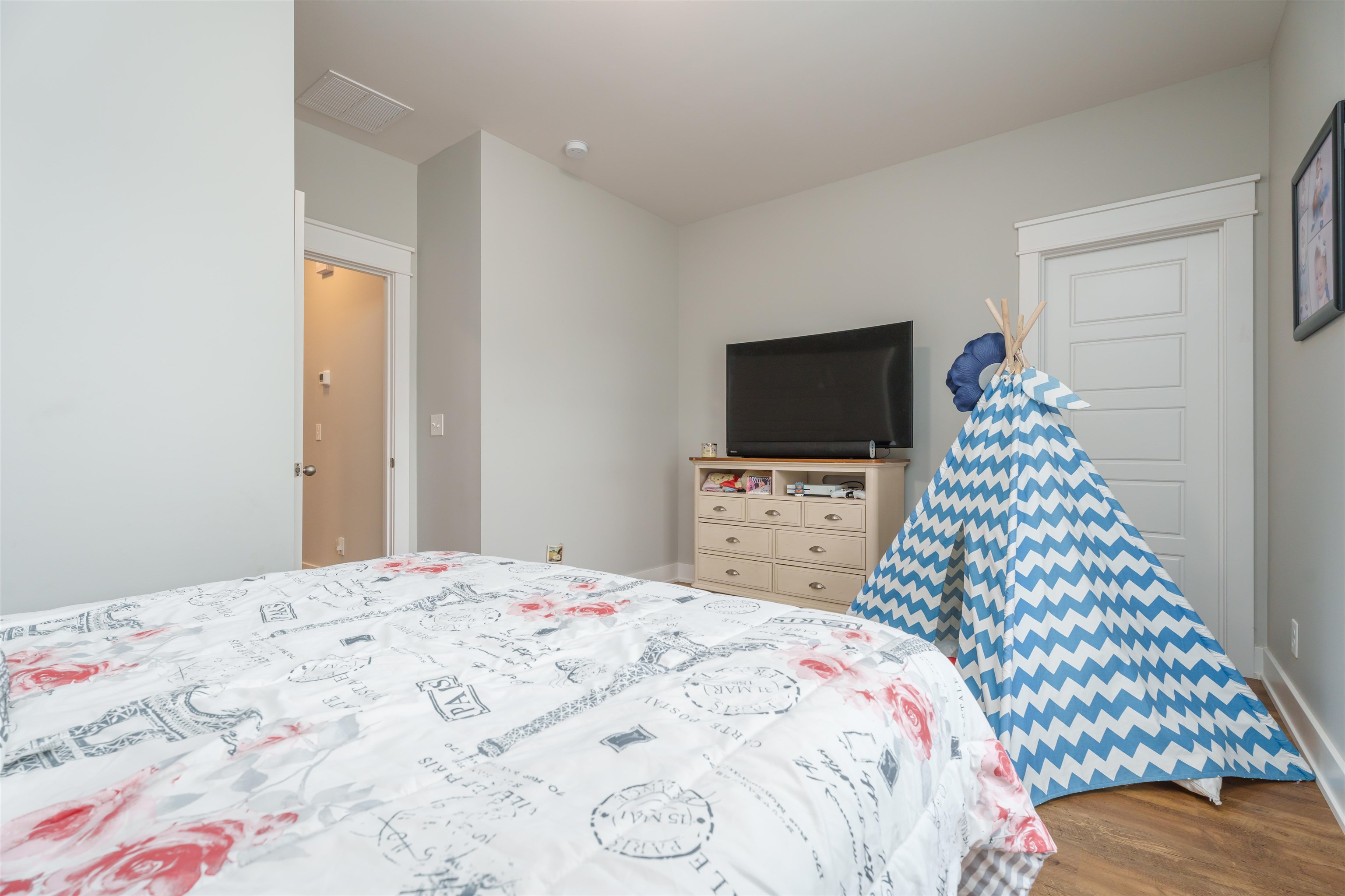 5434 Park Haven Bend, Owensboro, Kentucky 42303, 3 Bedrooms Bedrooms, ,2 BathroomsBathrooms,Single Family Residence,For Sale,Park Haven Bend,89203
