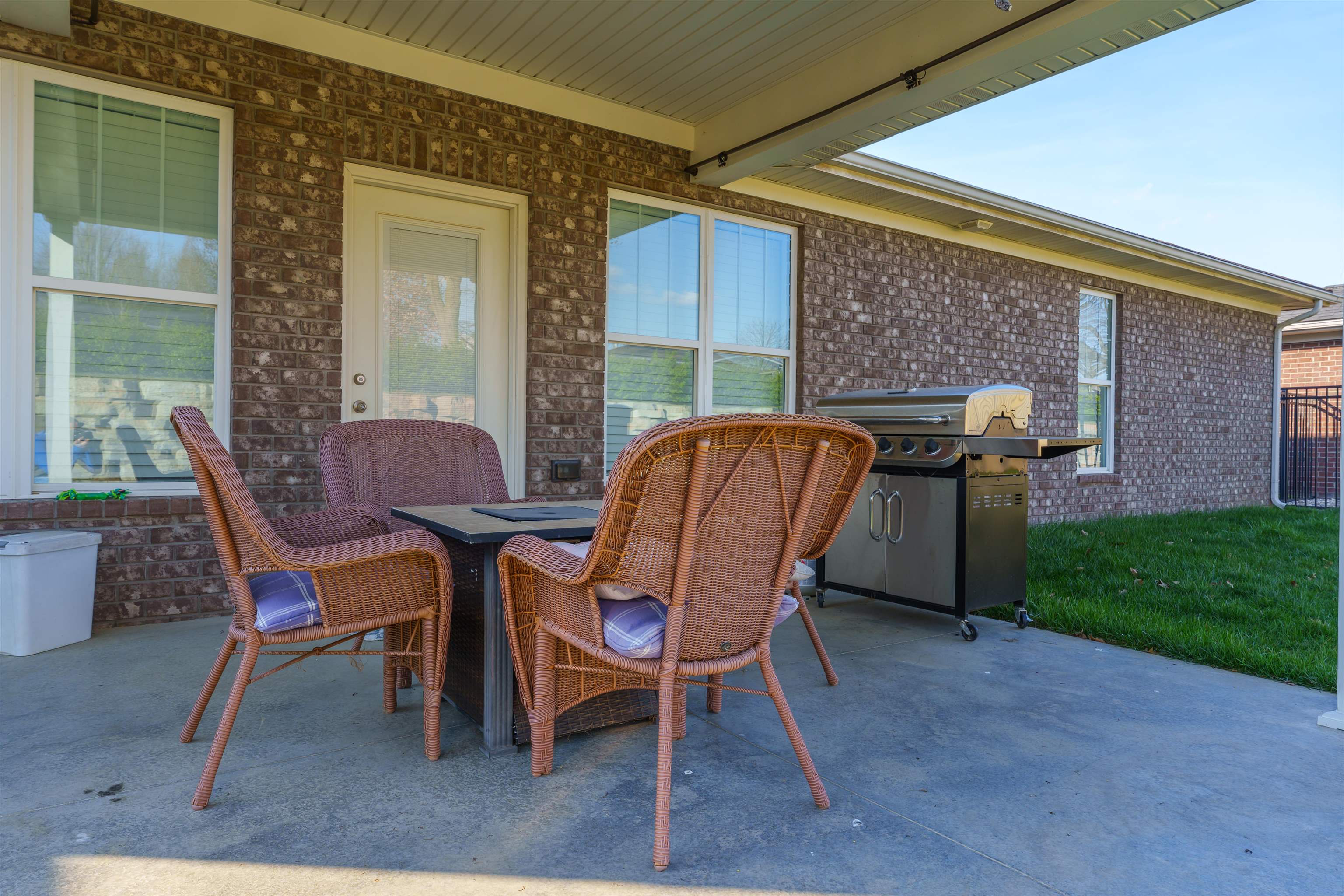 5434 Park Haven Bend, Owensboro, Kentucky 42303, 3 Bedrooms Bedrooms, ,2 BathroomsBathrooms,Single Family Residence,For Sale,Park Haven Bend,89203