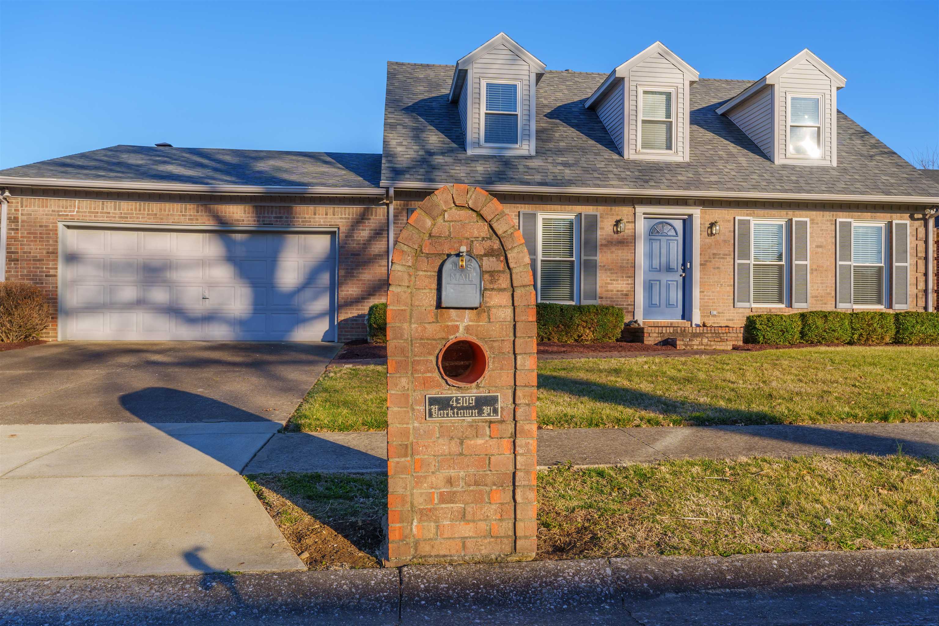 4309 Yorktown Place, Owensboro, Kentucky 42301, 4 Bedrooms Bedrooms, ,3 BathroomsBathrooms,Single Family Residence,For Sale,Yorktown Place,89212