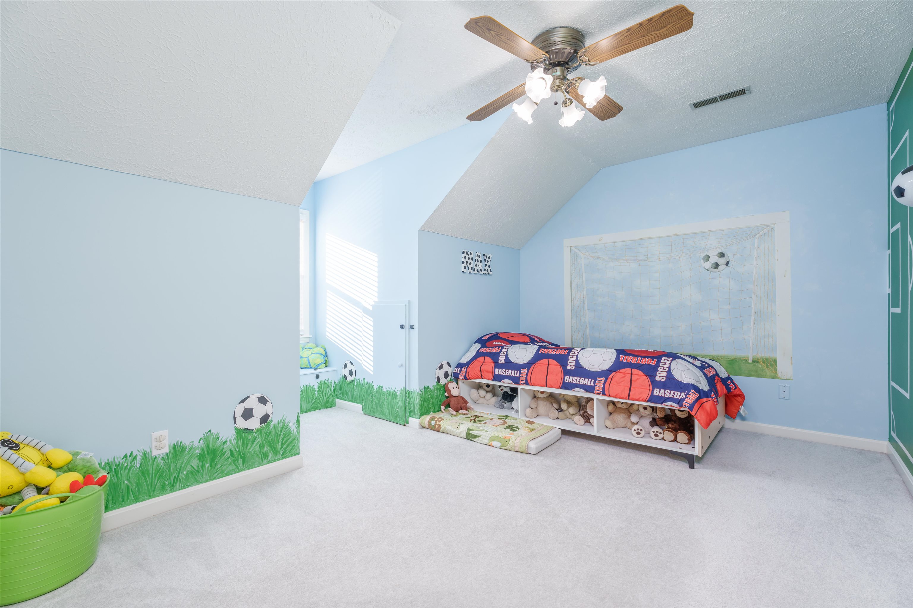 4309 Yorktown Place, Owensboro, Kentucky 42301, 4 Bedrooms Bedrooms, ,3 BathroomsBathrooms,Single Family Residence,For Sale,Yorktown Place,89212