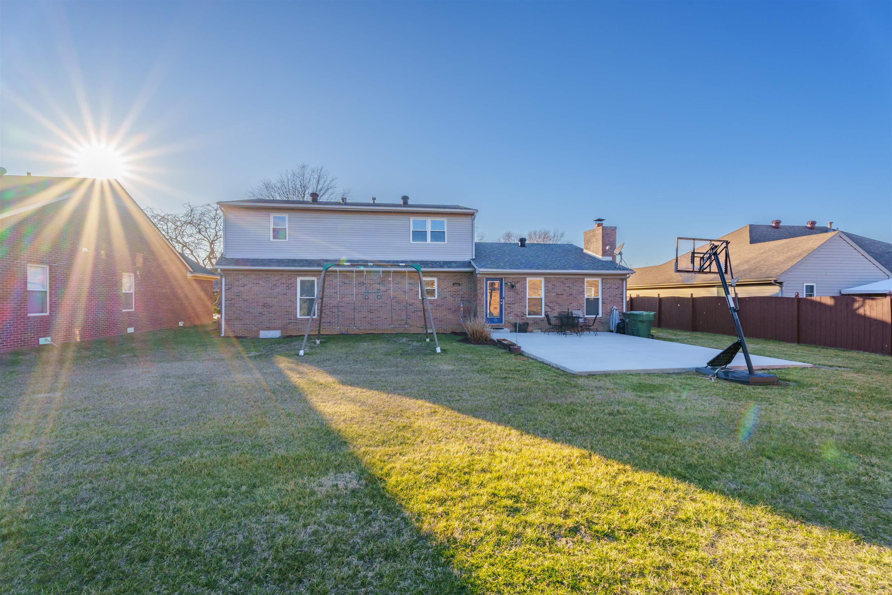 4309 Yorktown Place, Owensboro, Kentucky 42301, 4 Bedrooms Bedrooms, ,3 BathroomsBathrooms,Single Family Residence,For Sale,Yorktown Place,89212