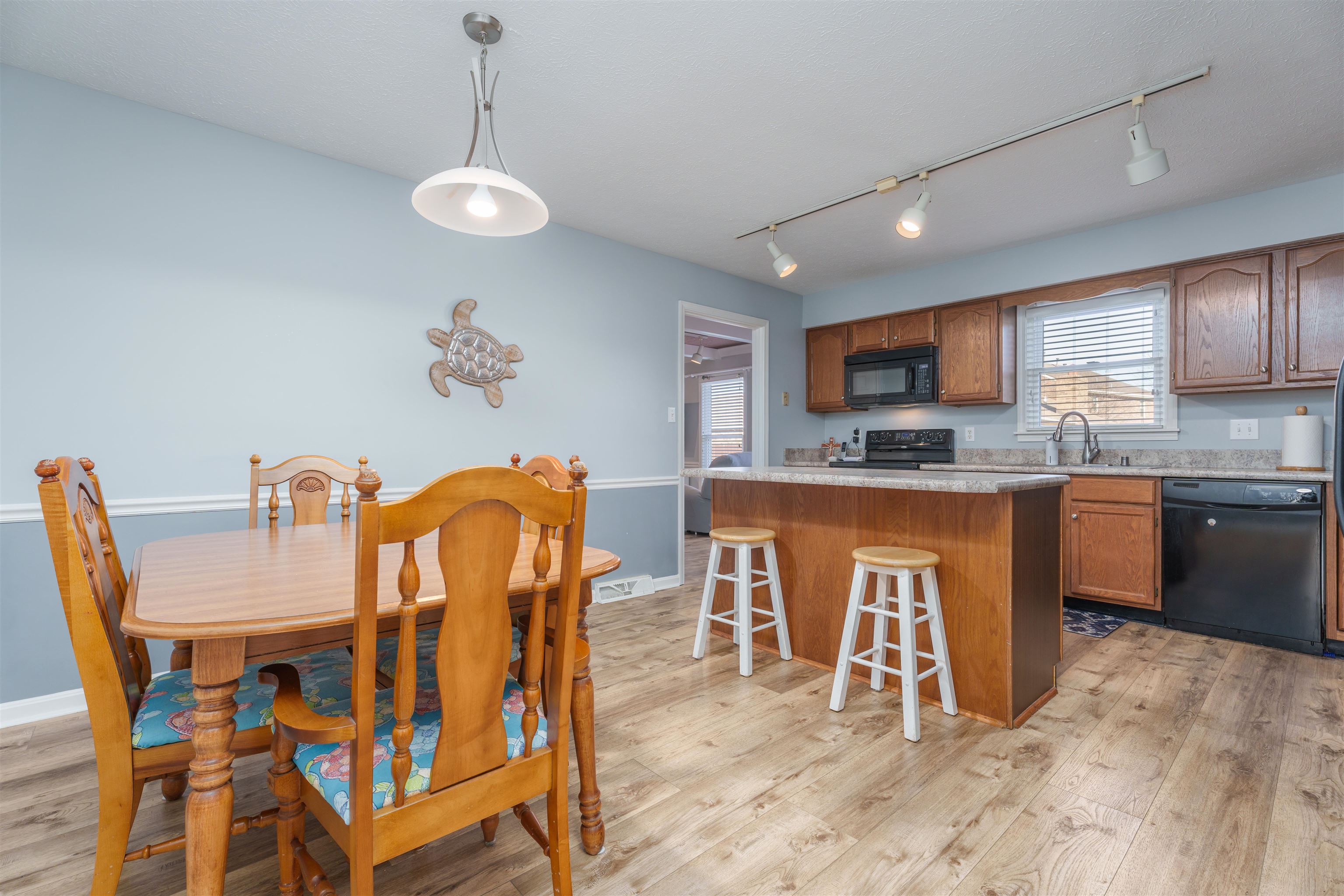 4309 Yorktown Place, Owensboro, Kentucky 42301, 4 Bedrooms Bedrooms, ,3 BathroomsBathrooms,Single Family Residence,For Sale,Yorktown Place,89212