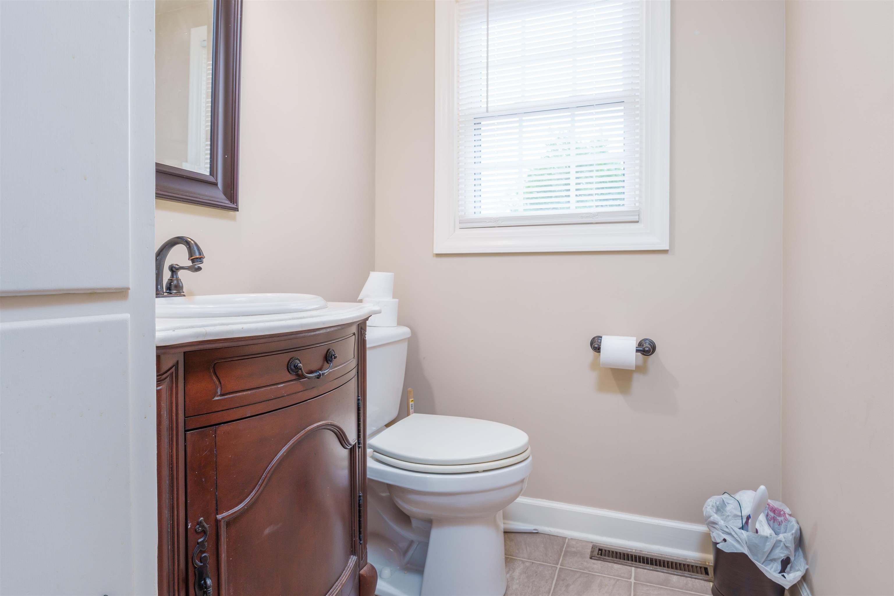 1822 Cecelia Court, Owensboro, Kentucky 42301, 4 Bedrooms Bedrooms, ,1 BathroomBathrooms,Single Family Residence,For Sale,Cecelia Court,89213