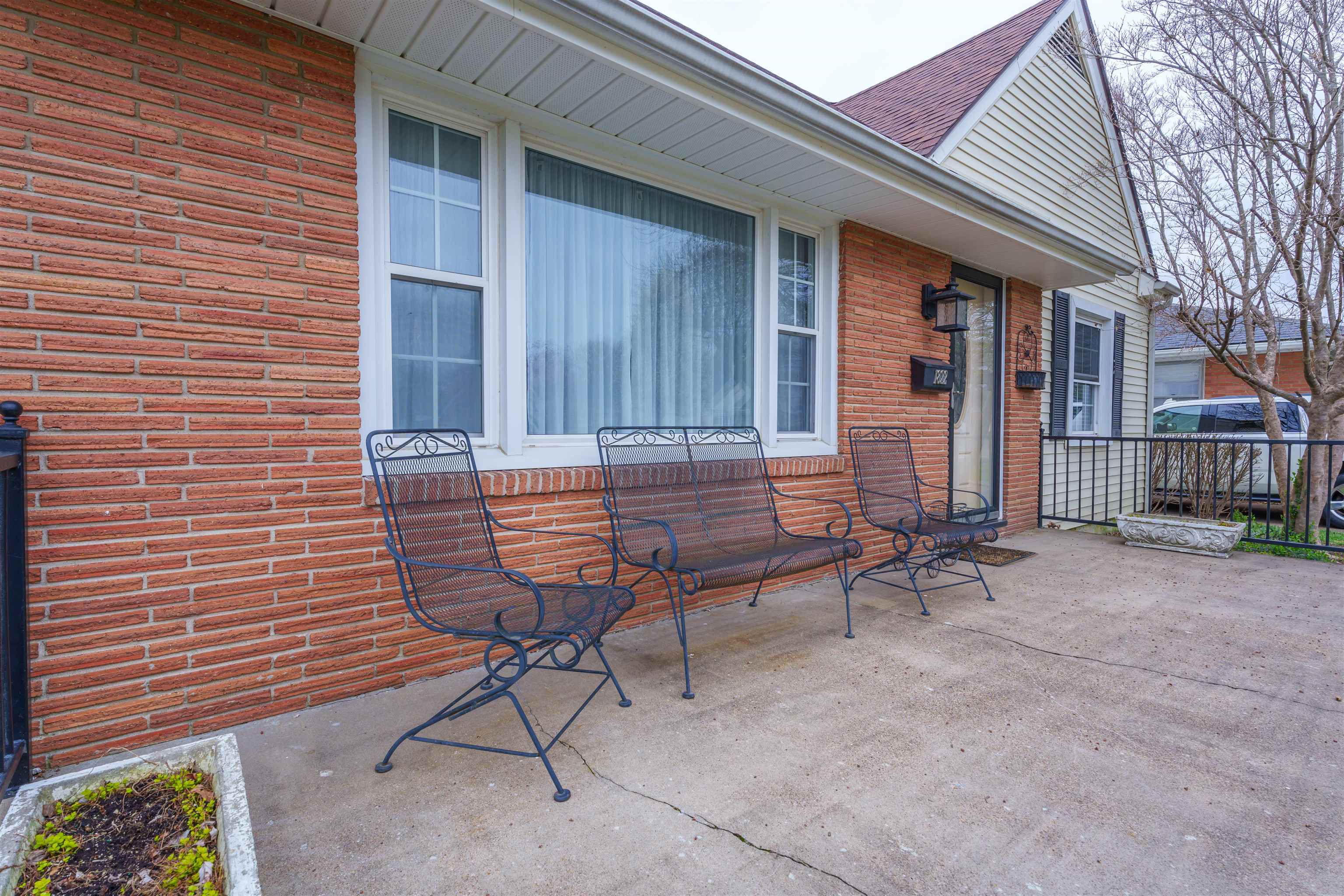 1822 Cecelia Court, Owensboro, Kentucky 42301, 4 Bedrooms Bedrooms, ,1 BathroomBathrooms,Single Family Residence,For Sale,Cecelia Court,89213