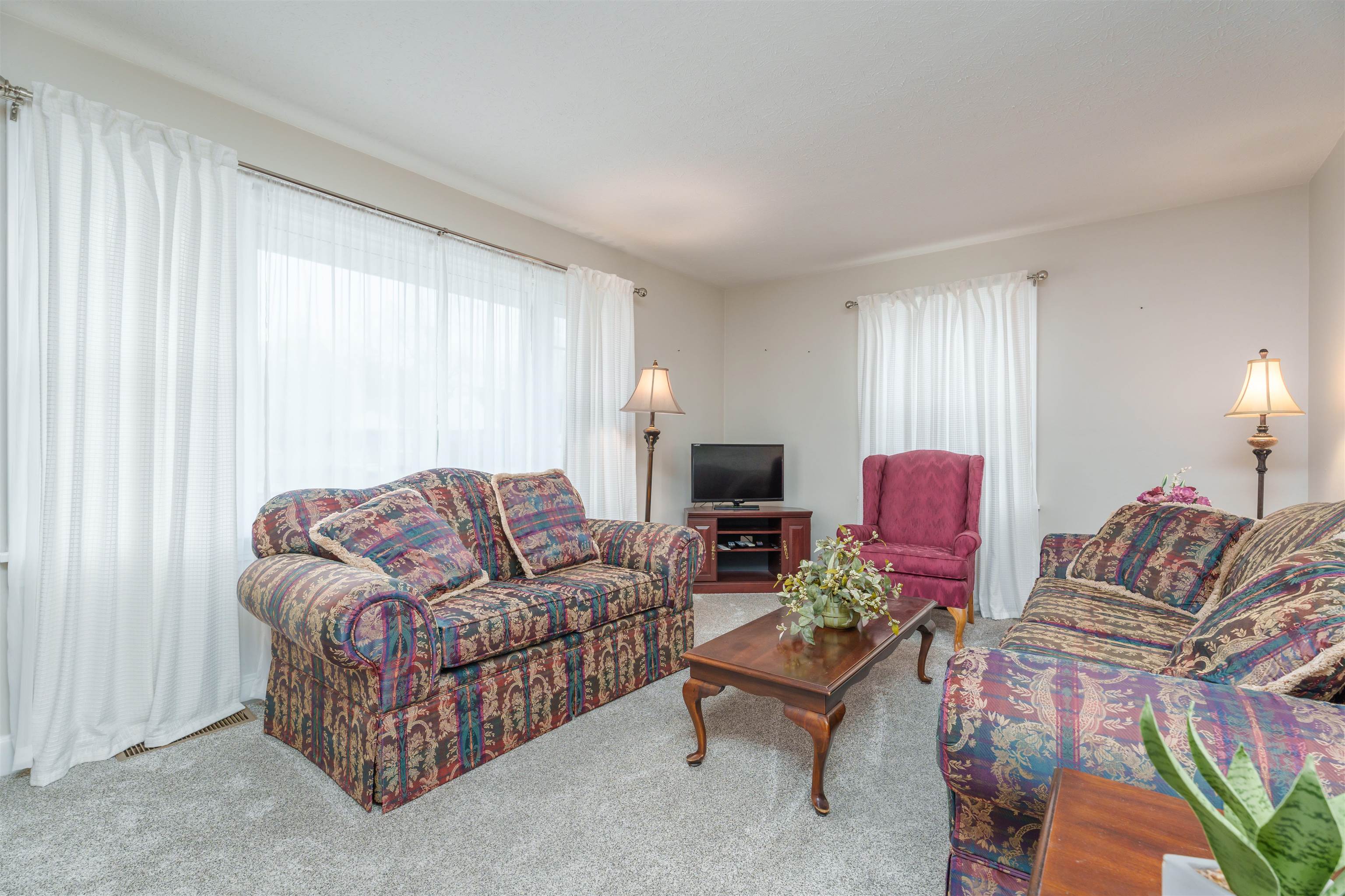 1822 Cecelia Court, Owensboro, Kentucky 42301, 4 Bedrooms Bedrooms, ,1 BathroomBathrooms,Single Family Residence,For Sale,Cecelia Court,89213