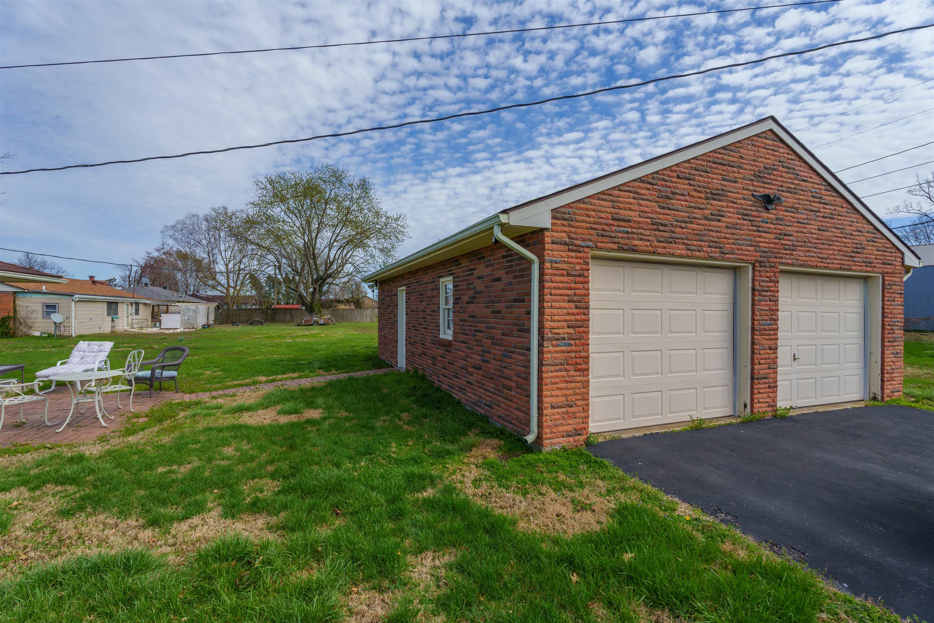 4444 W 5th St Rd, Owensboro, Kentucky 42301, 3 Bedrooms Bedrooms, ,1 BathroomBathrooms,Single Family Residence,For Sale,W 5th St Rd,89220