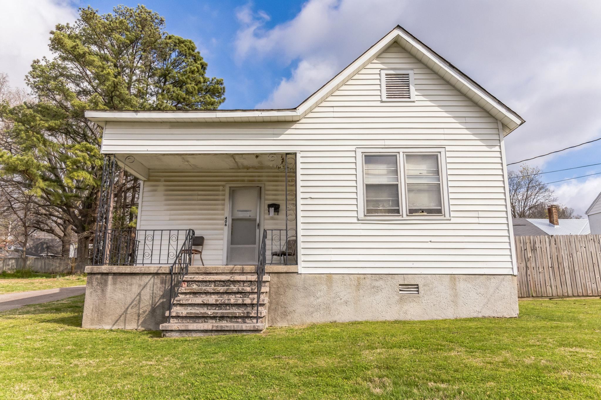 406 Green St, Fulton, Kentucky 42041, 3 Bedrooms Bedrooms, ,1 BathroomBathrooms,Single Family Residence,For Sale,Green St,89221