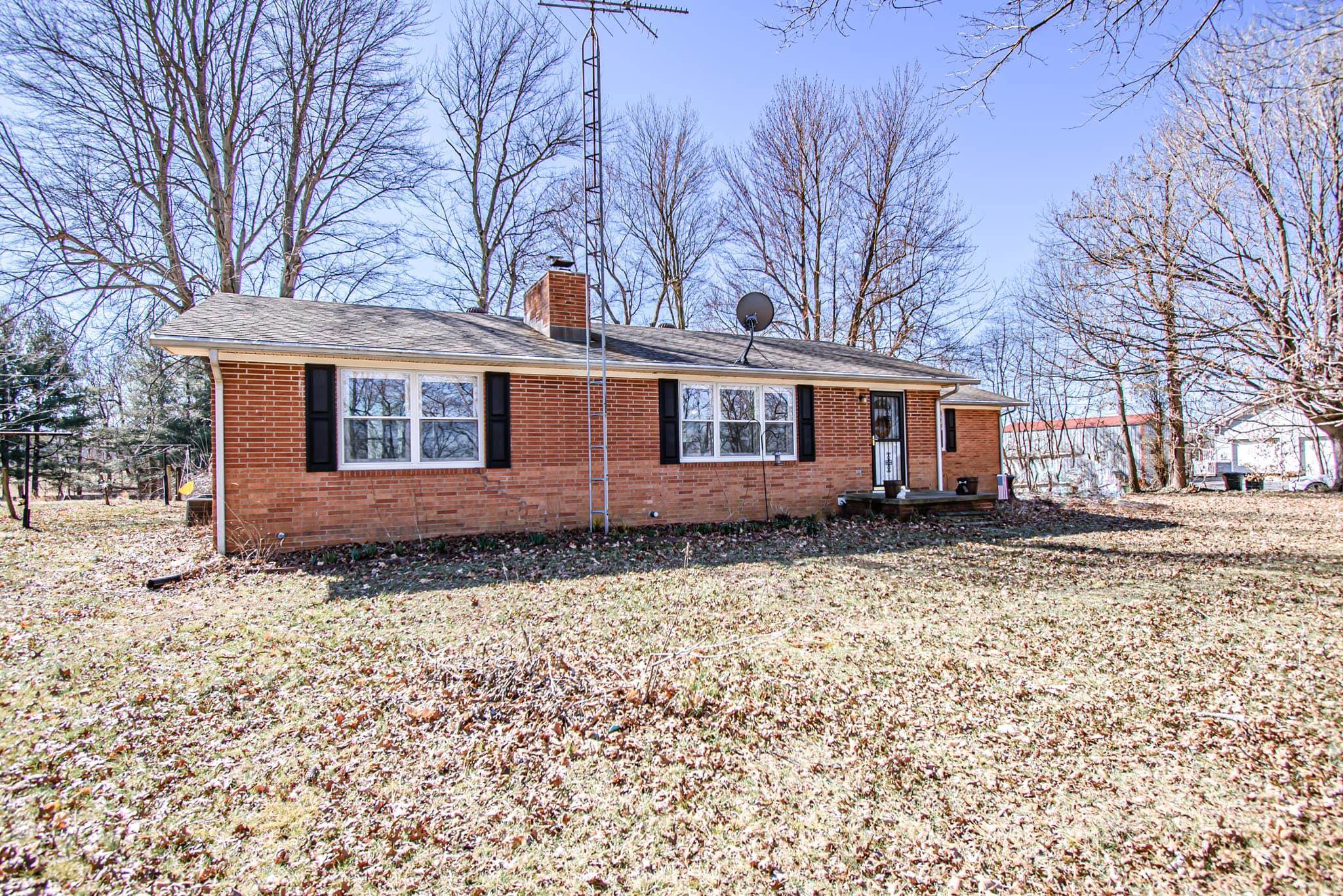 5900 Ditto Rd, Philpot, Kentucky 42366, 5 Bedrooms Bedrooms, ,2 BathroomsBathrooms,Single Family Residence,For Sale,Ditto Rd,89228