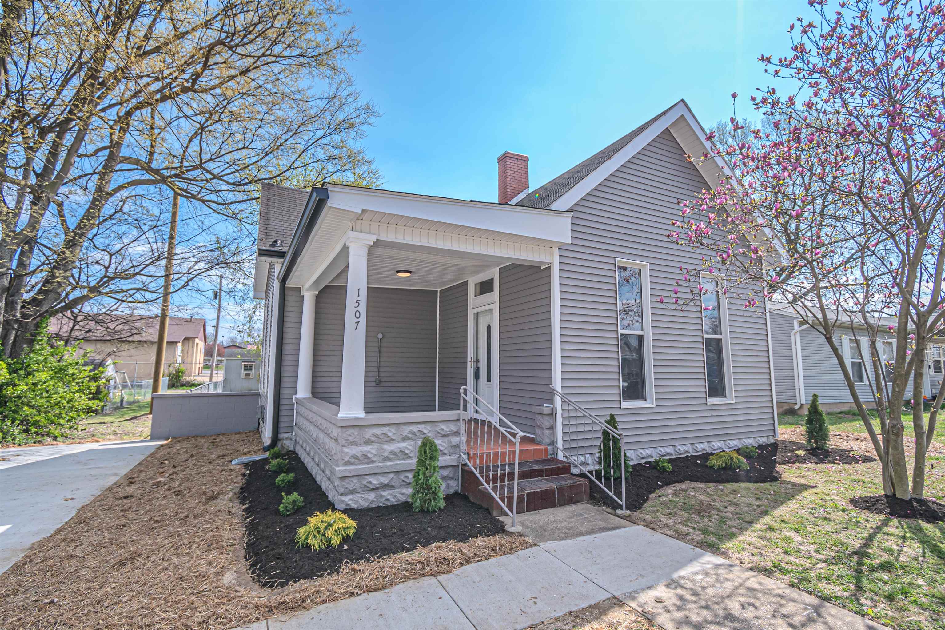 1507 Hathaway St, Owensboro, Kentucky 42303, 2 Bedrooms Bedrooms, ,1 BathroomBathrooms,Single Family Residence,For Sale,Hathaway St,89234