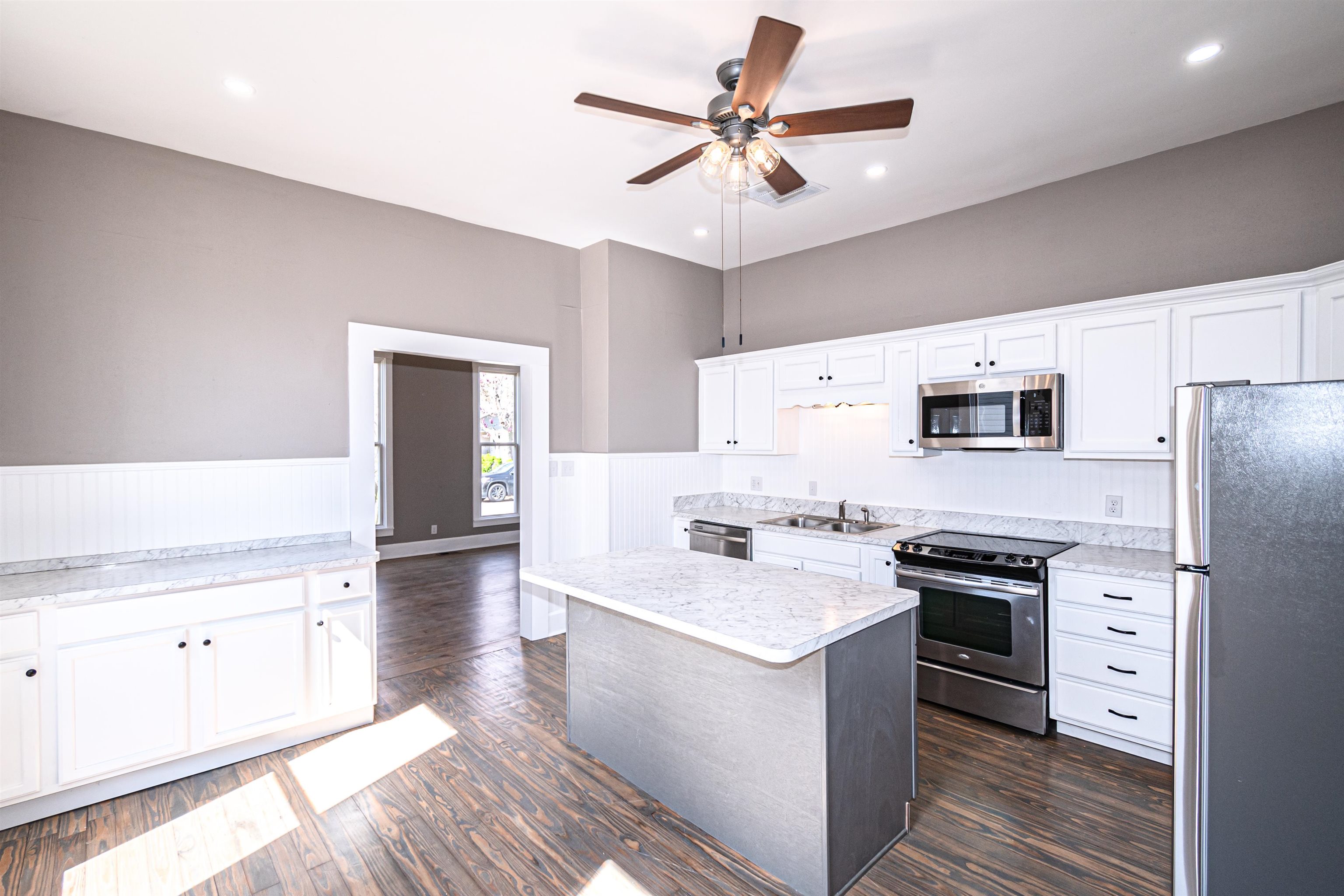 1507 Hathaway St, Owensboro, Kentucky 42303, 2 Bedrooms Bedrooms, ,1 BathroomBathrooms,Single Family Residence,For Sale,Hathaway St,89234