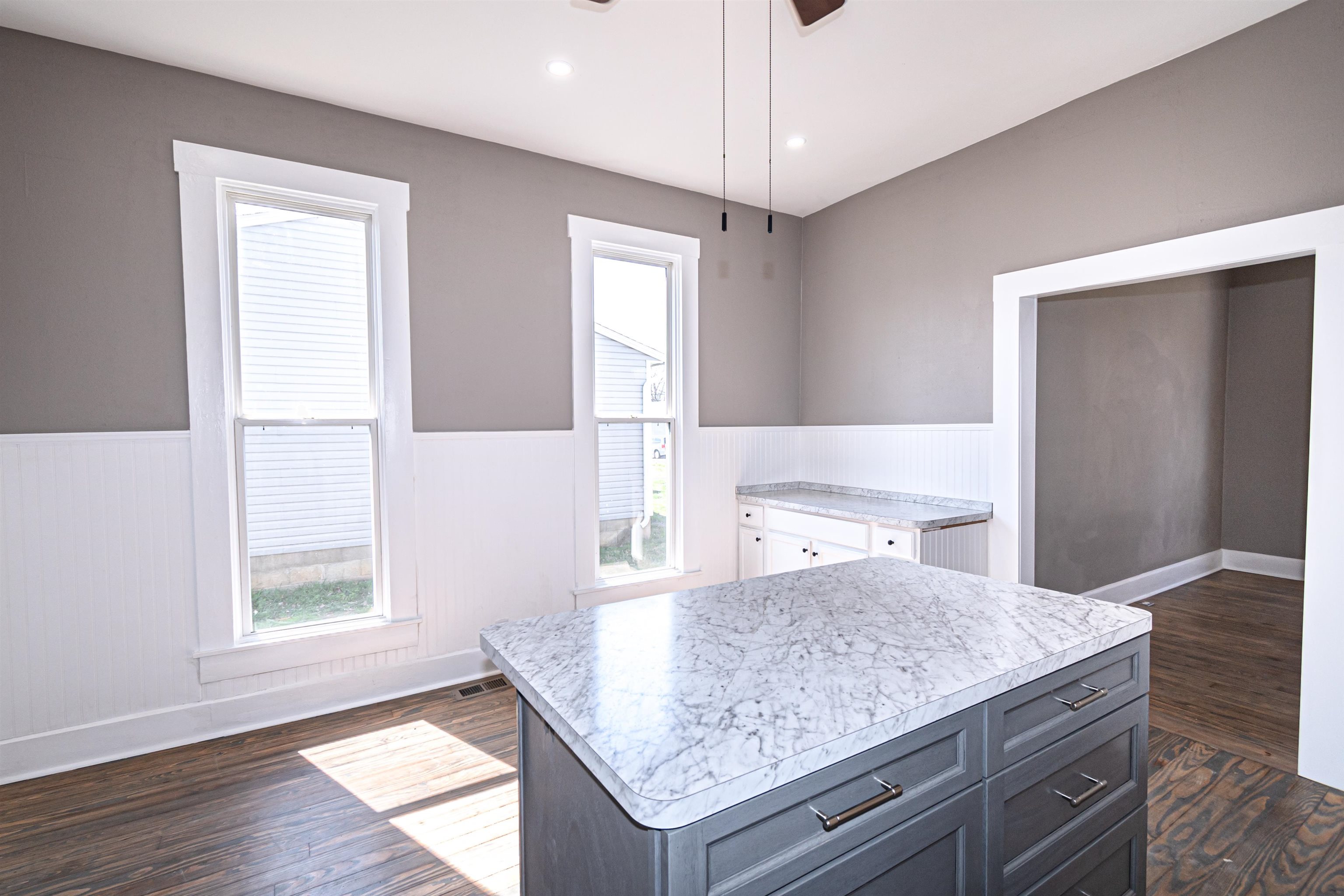1507 Hathaway St, Owensboro, Kentucky 42303, 2 Bedrooms Bedrooms, ,1 BathroomBathrooms,Single Family Residence,For Sale,Hathaway St,89234