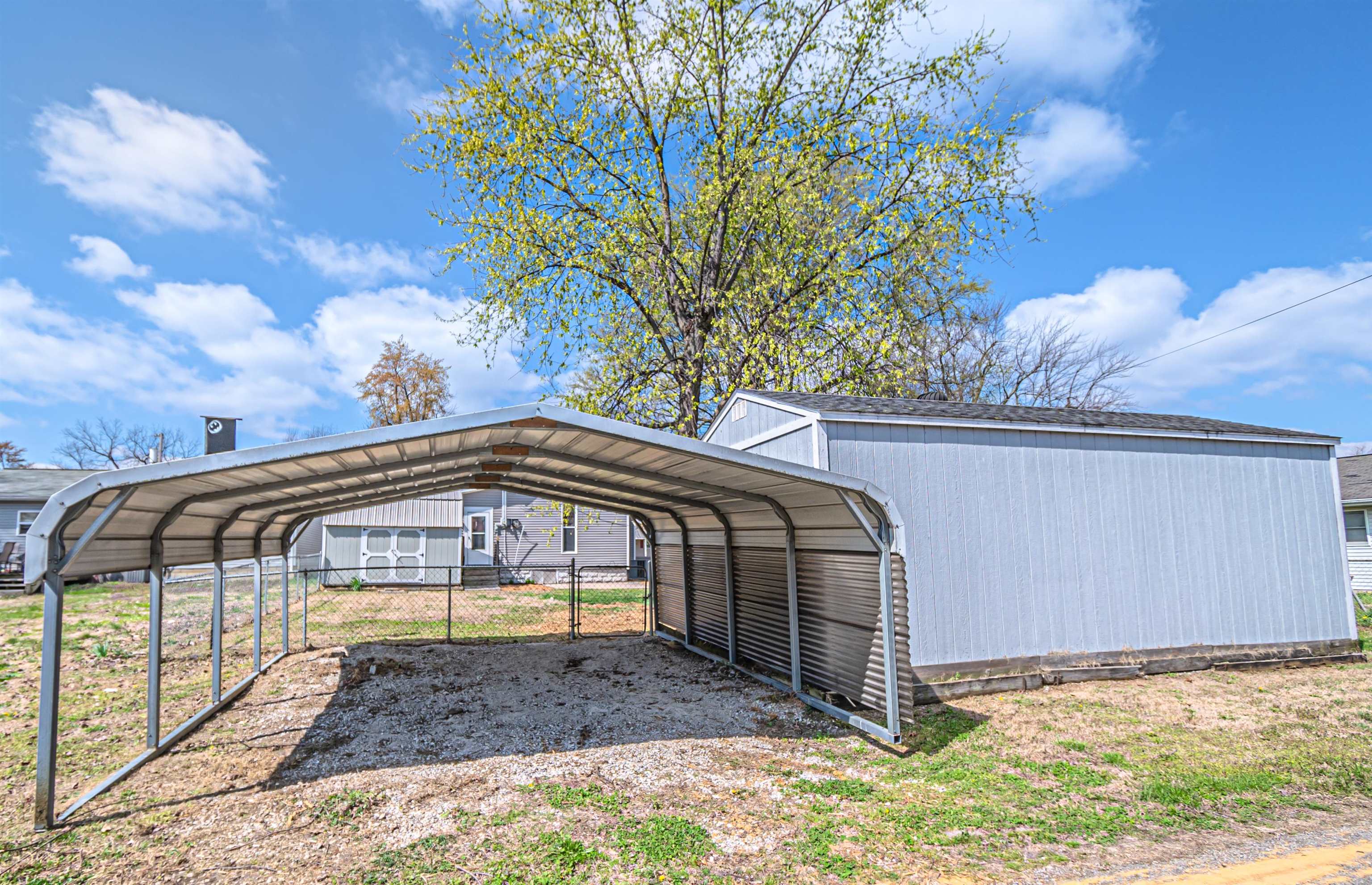 1507 Hathaway St, Owensboro, Kentucky 42303, 2 Bedrooms Bedrooms, ,1 BathroomBathrooms,Single Family Residence,For Sale,Hathaway St,89234