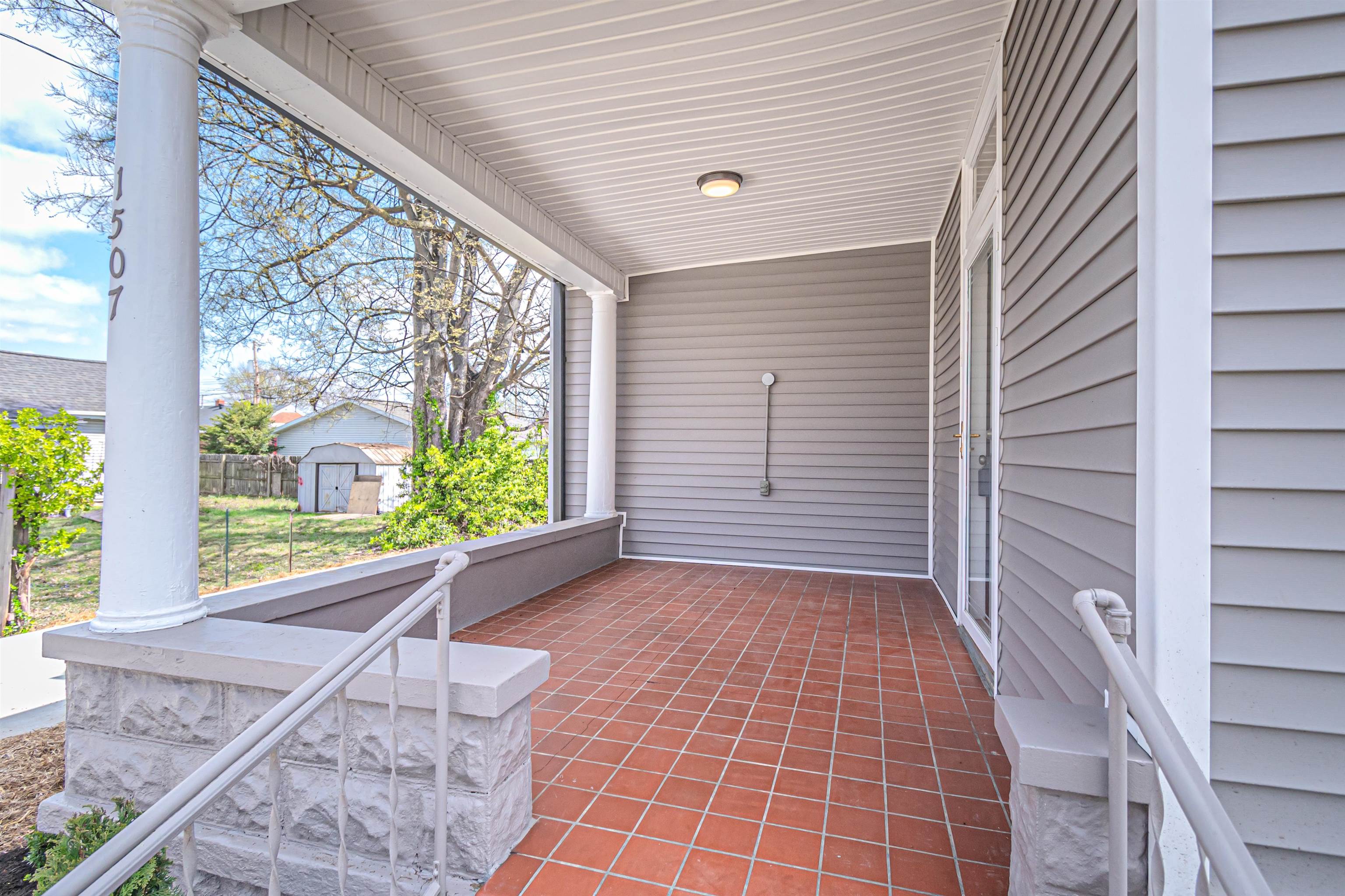 1507 Hathaway St, Owensboro, Kentucky 42303, 2 Bedrooms Bedrooms, ,1 BathroomBathrooms,Single Family Residence,For Sale,Hathaway St,89234