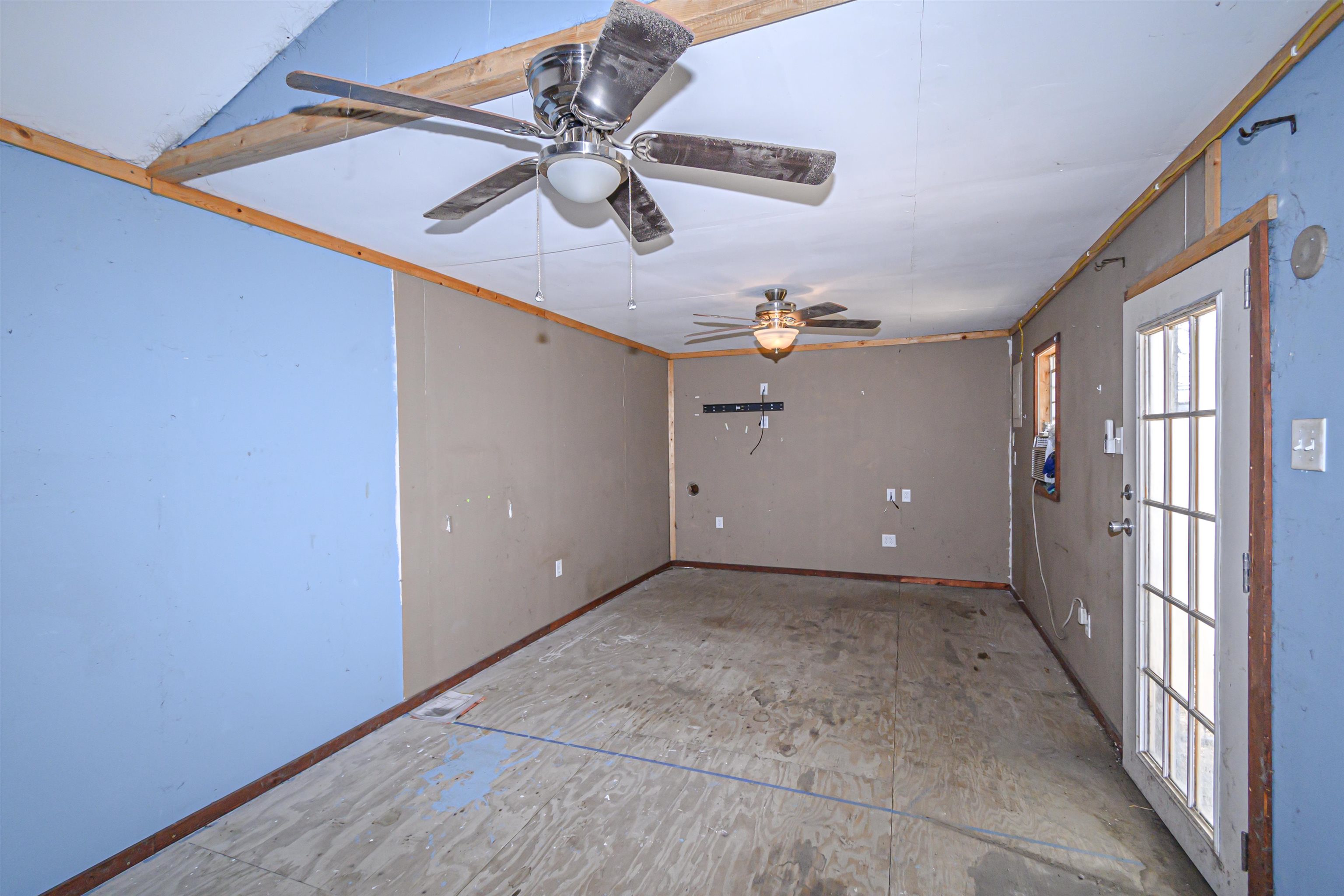 1507 Hathaway St, Owensboro, Kentucky 42303, 2 Bedrooms Bedrooms, ,1 BathroomBathrooms,Single Family Residence,For Sale,Hathaway St,89234