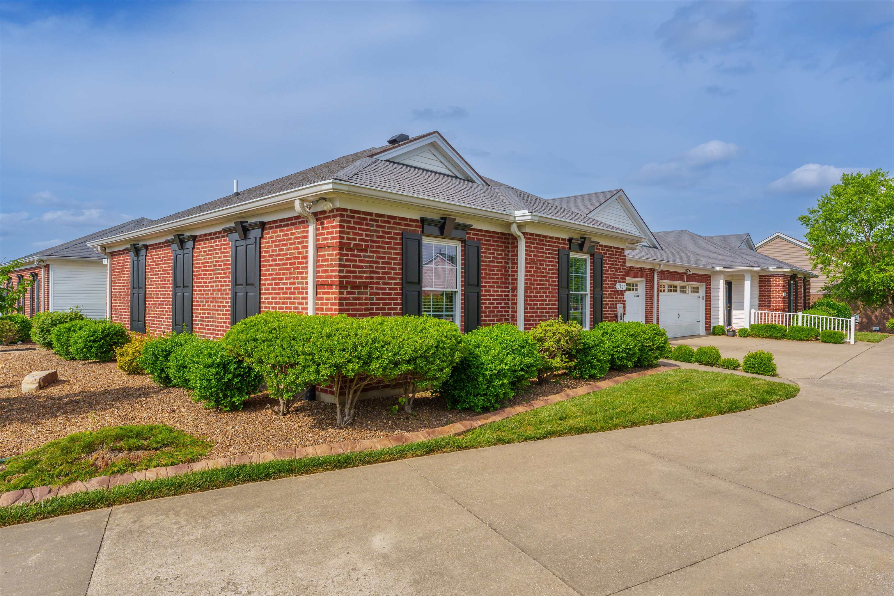 3951 Brookside Court, Owensboro, Kentucky 42303, 2 Bedrooms Bedrooms, ,2 BathroomsBathrooms,Condominium,For Sale,Brookside Court,89242