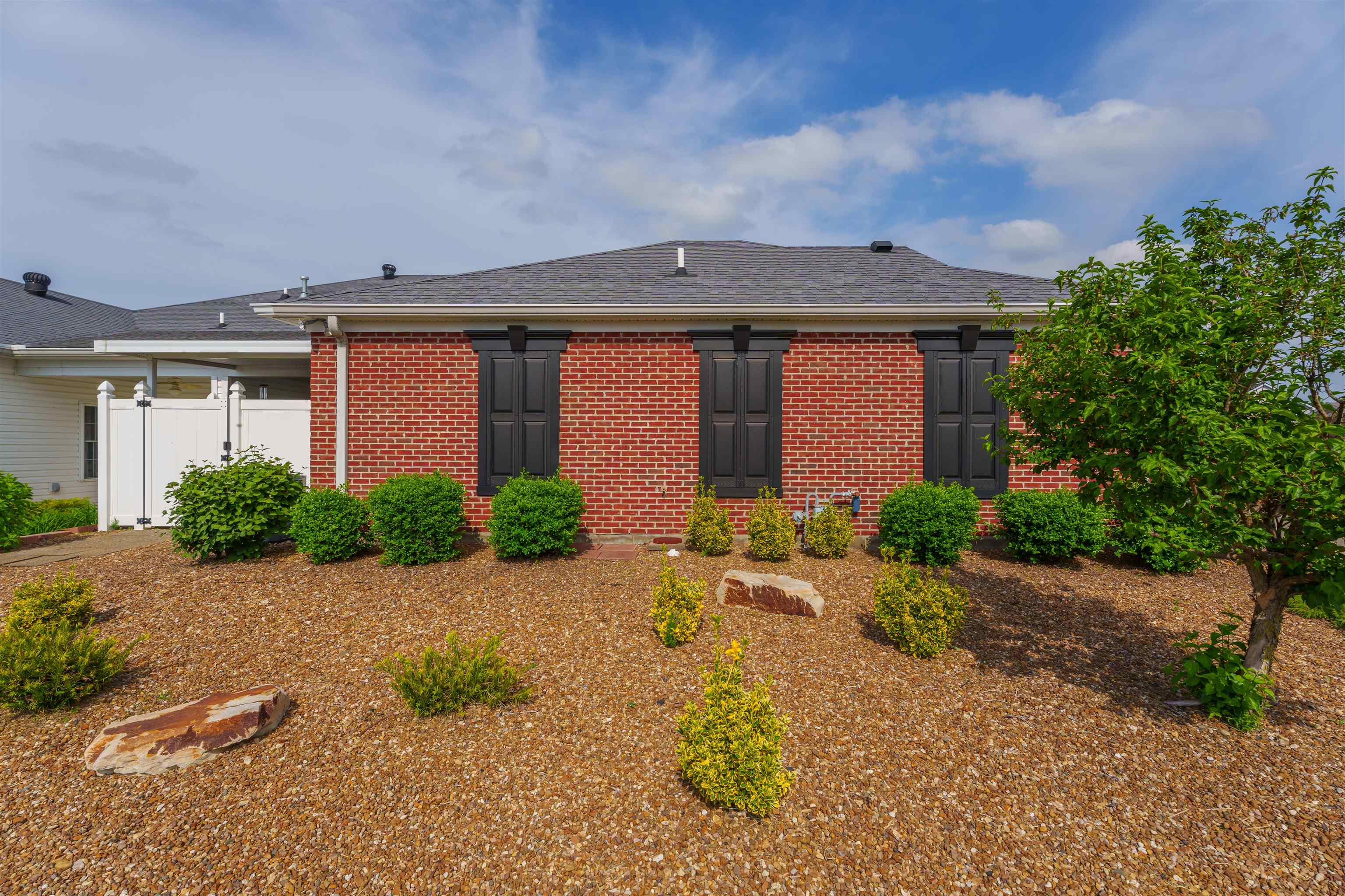 3951 Brookside Court, Owensboro, Kentucky 42303, 2 Bedrooms Bedrooms, ,2 BathroomsBathrooms,Condominium,For Sale,Brookside Court,89242