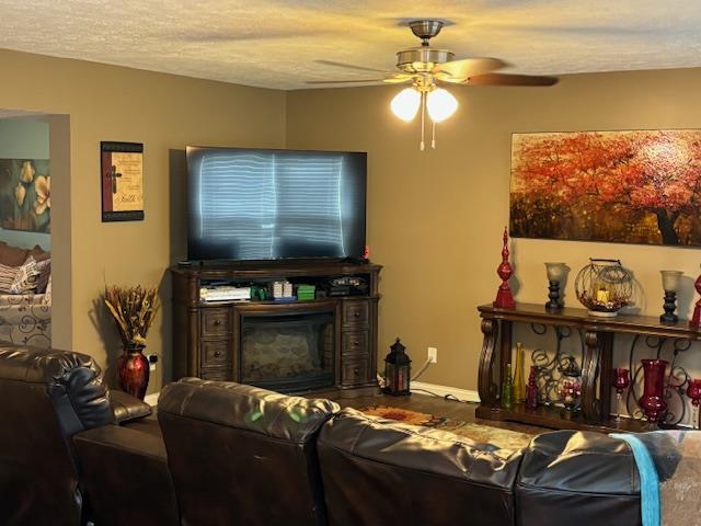 2921 Summer Point Court, Owensboro, Kentucky 42303, 3 Bedrooms Bedrooms, ,2 BathroomsBathrooms,Single Family Residence,For Sale,Summer Point Court,89260