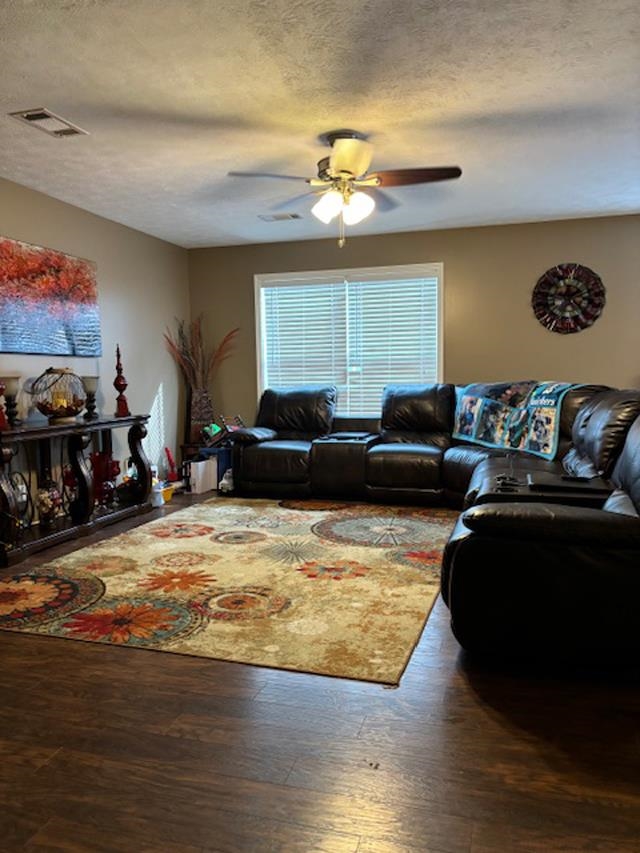2921 Summer Point Court, Owensboro, Kentucky 42303, 3 Bedrooms Bedrooms, ,2 BathroomsBathrooms,Single Family Residence,For Sale,Summer Point Court,89260