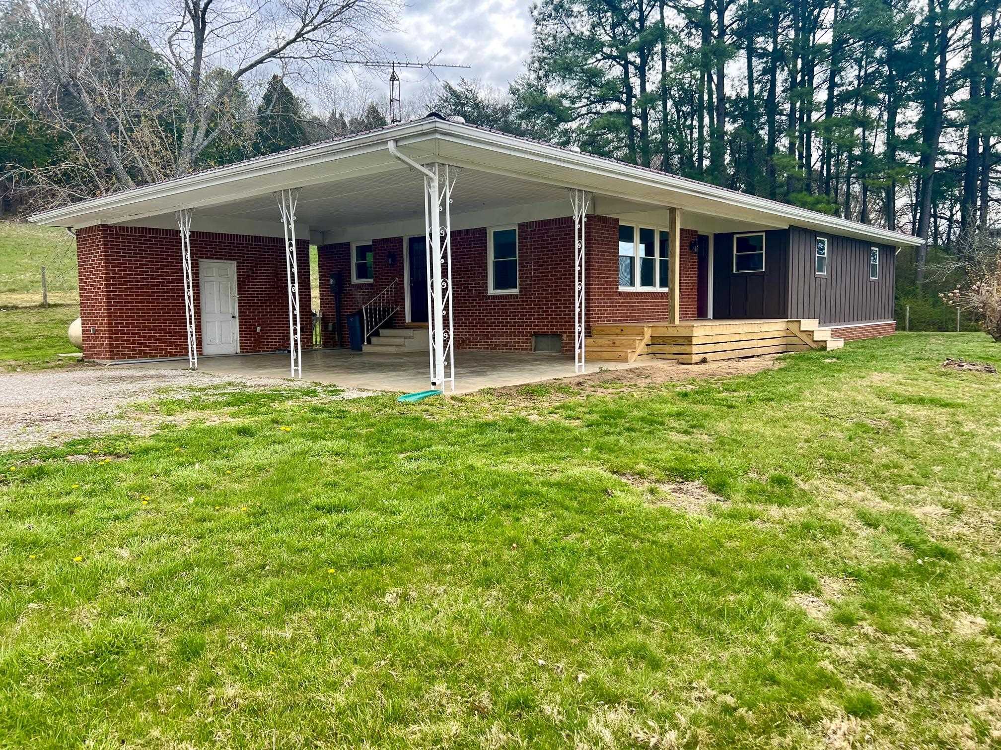 14291 US HWY 62, Horse Branch, Kentucky 42349, 4 Bedrooms Bedrooms, ,1 BathroomBathrooms,Single Family Residence,For Sale,US HWY 62,89261