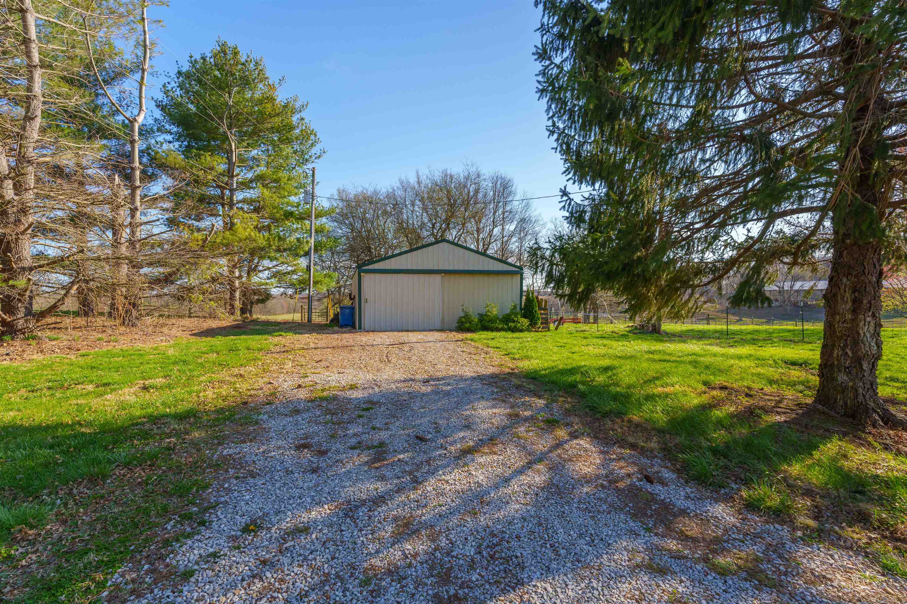 330 Ben Ford Rd, Utica, Kentucky 42376, 3 Bedrooms Bedrooms, ,2 BathroomsBathrooms,Single Family Residence,For Sale,Ben Ford Rd,89262