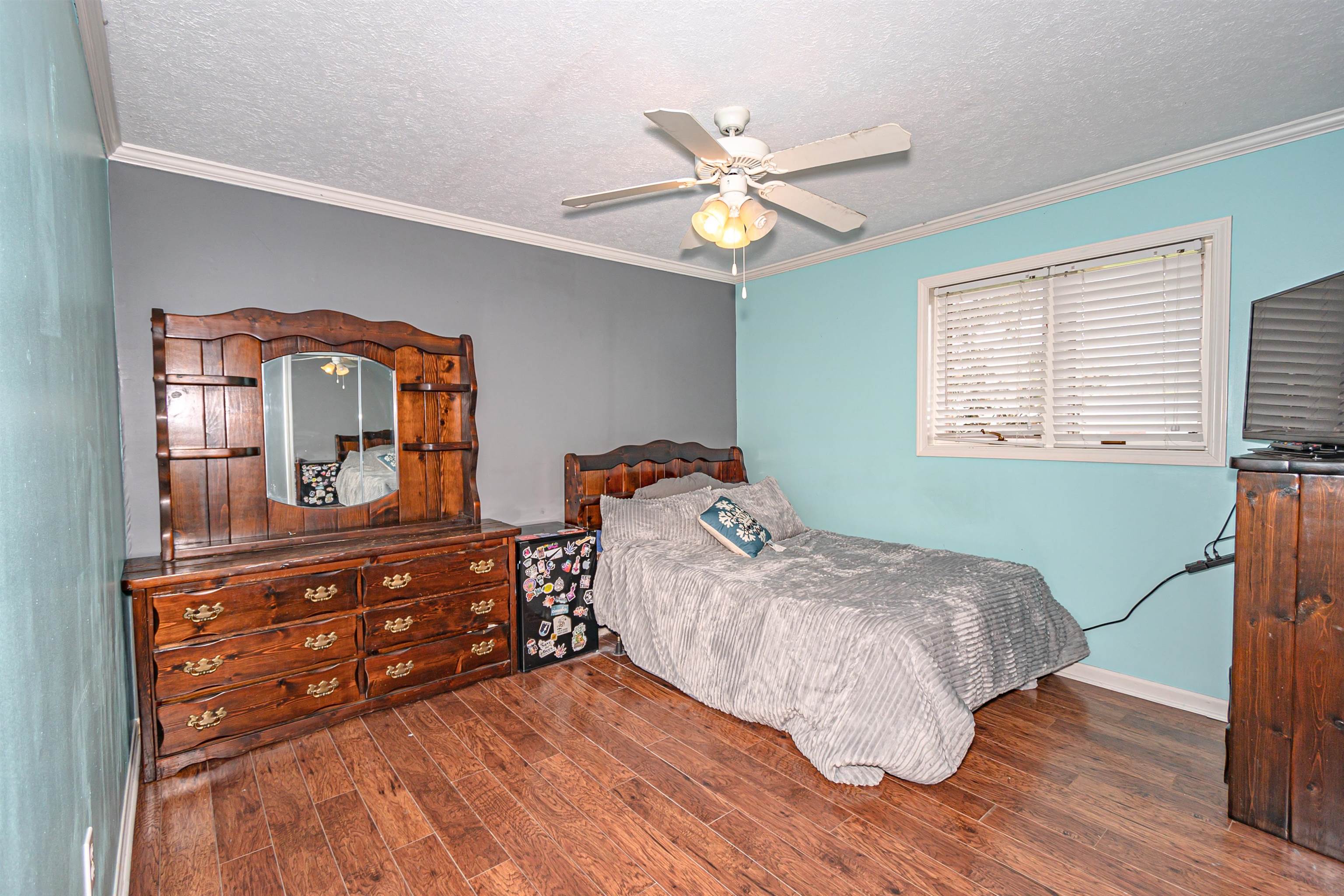 916 Parkway Drive, Owensboro, Kentucky 42303, 3 Bedrooms Bedrooms, ,2 BathroomsBathrooms,Single Family Residence,For Sale,Parkway Drive,89275