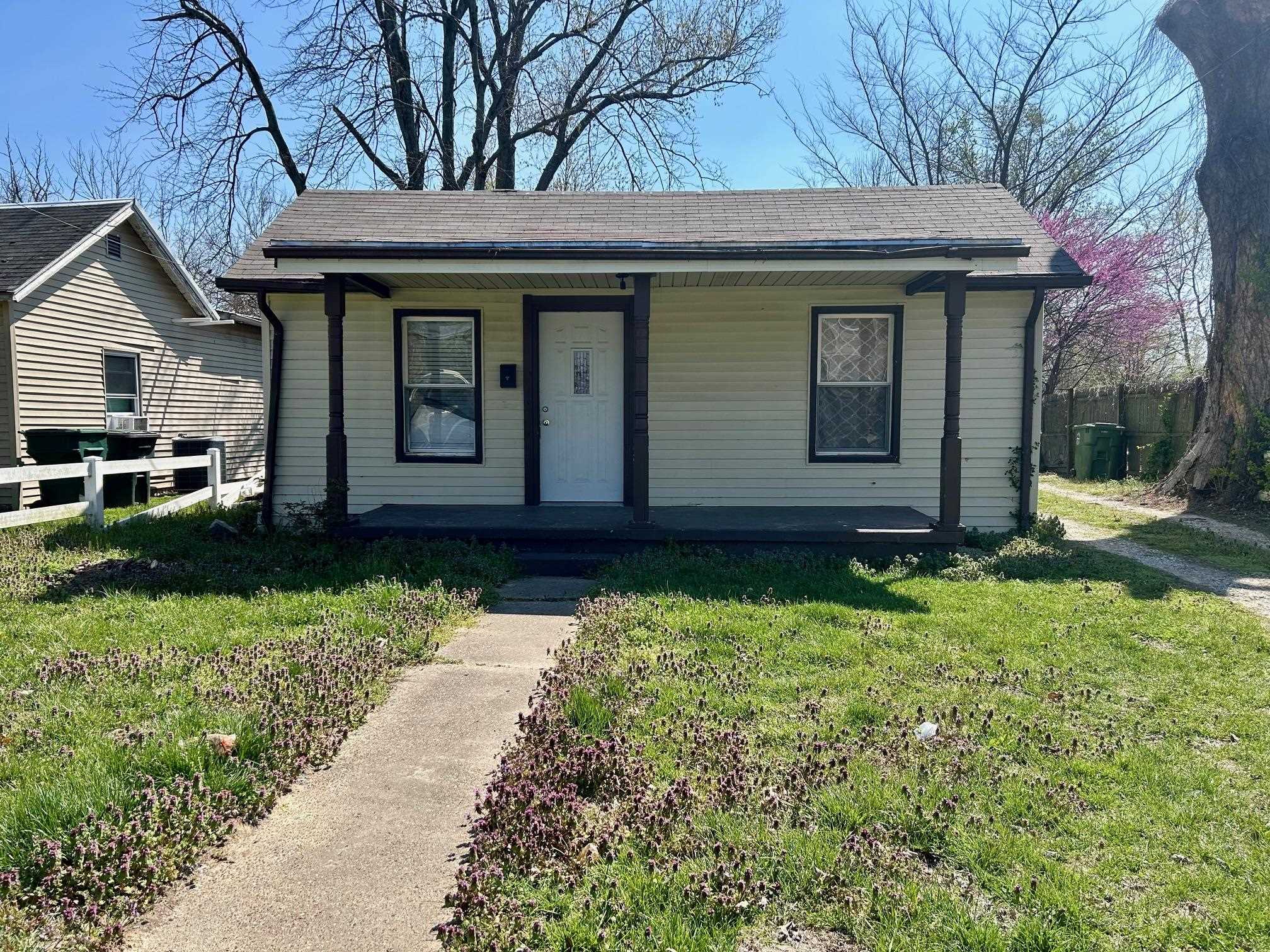 2108 McFarland Ave, Owensboro, Kentucky 42301, 2 Bedrooms Bedrooms, ,1 BathroomBathrooms,Single Family Residence,For Sale,McFarland Ave,89286