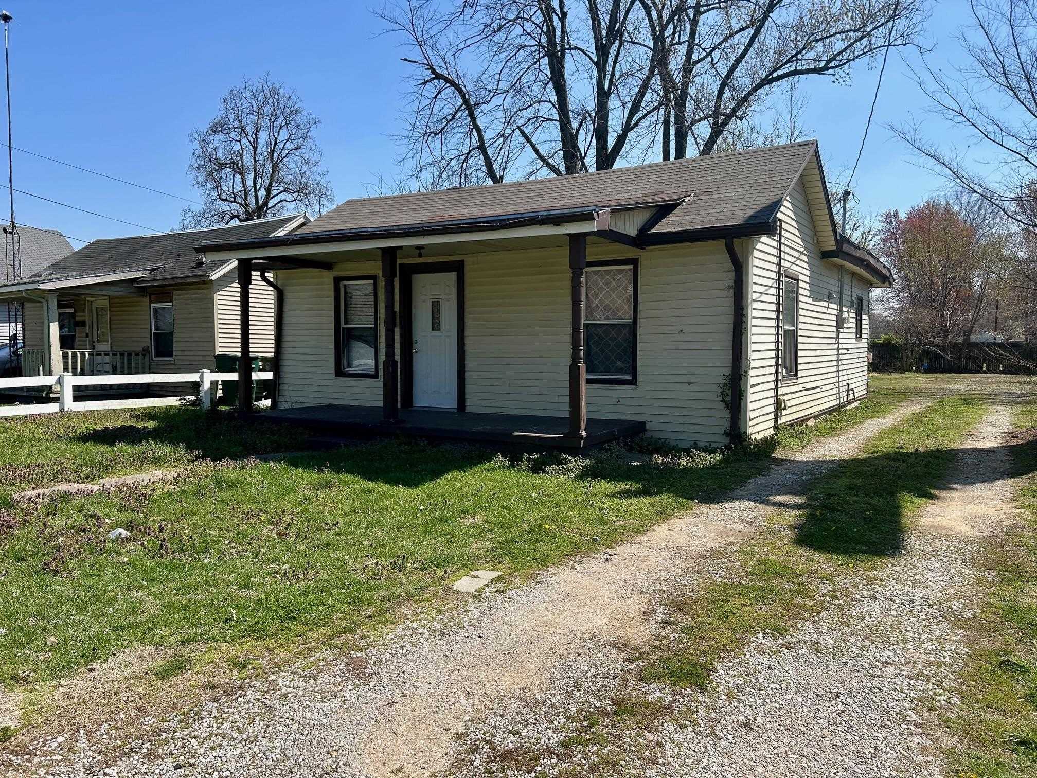 2108 McFarland Ave, Owensboro, Kentucky 42301, 2 Bedrooms Bedrooms, ,1 BathroomBathrooms,Single Family Residence,For Sale,McFarland Ave,89286