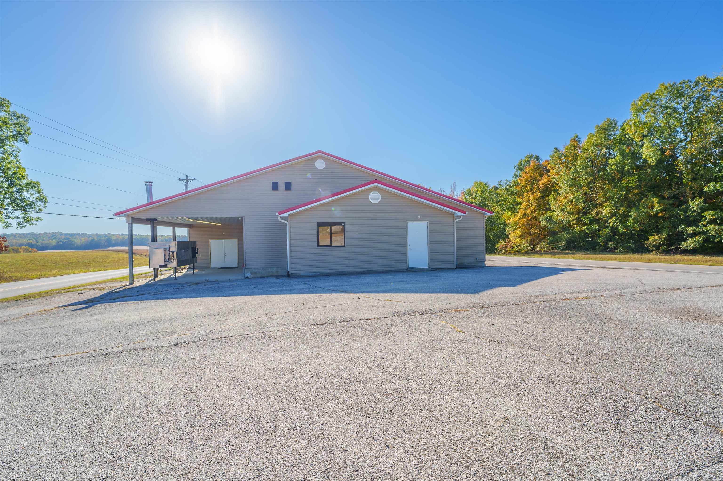 11751 US HIGHWAY 231 NORTH, Utica, Kentucky 42376, ,Mixed Use,For Sale,US HIGHWAY 231 NORTH,89304
