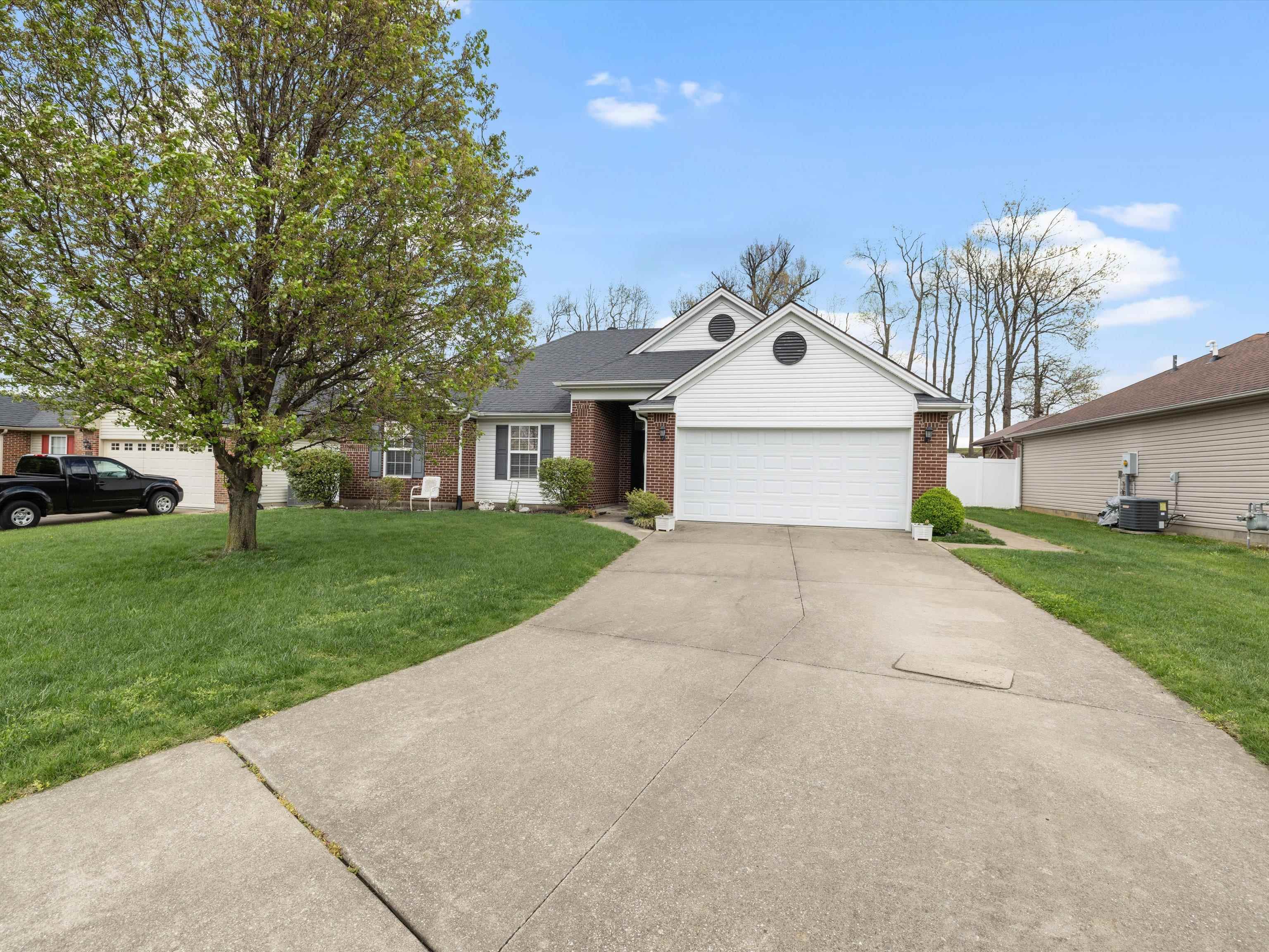 3166 Avenue Of The Parks, Owensboro, Kentucky 42303, 3 Bedrooms Bedrooms, ,2 BathroomsBathrooms,Single Family Residence,For Sale,Avenue Of The Parks,89306