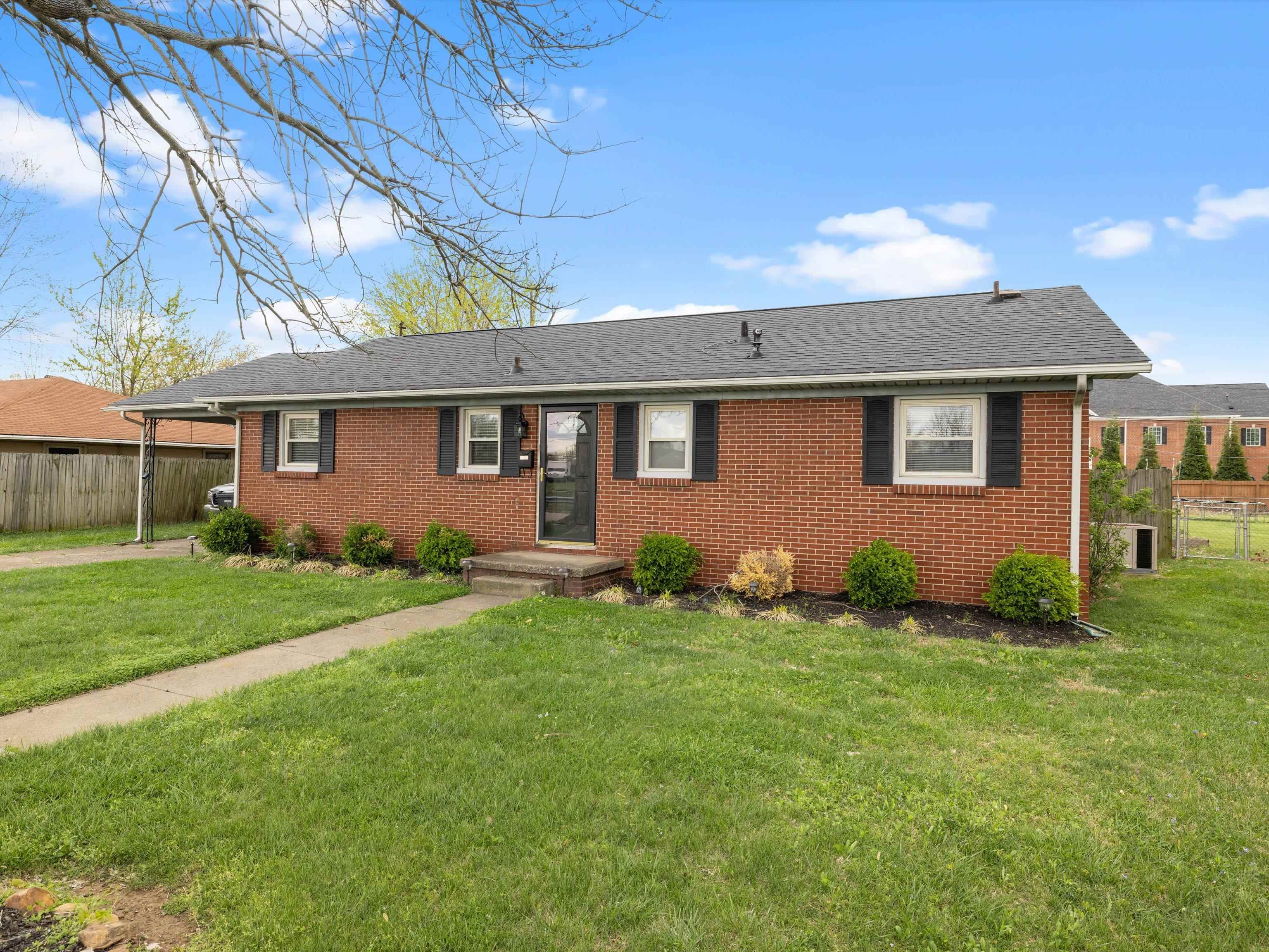 2709 Sunrise Dr, Owensboro, Kentucky 42303, 3 Bedrooms Bedrooms, ,1 BathroomBathrooms,Single Family Residence,For Sale,Sunrise Dr,89316