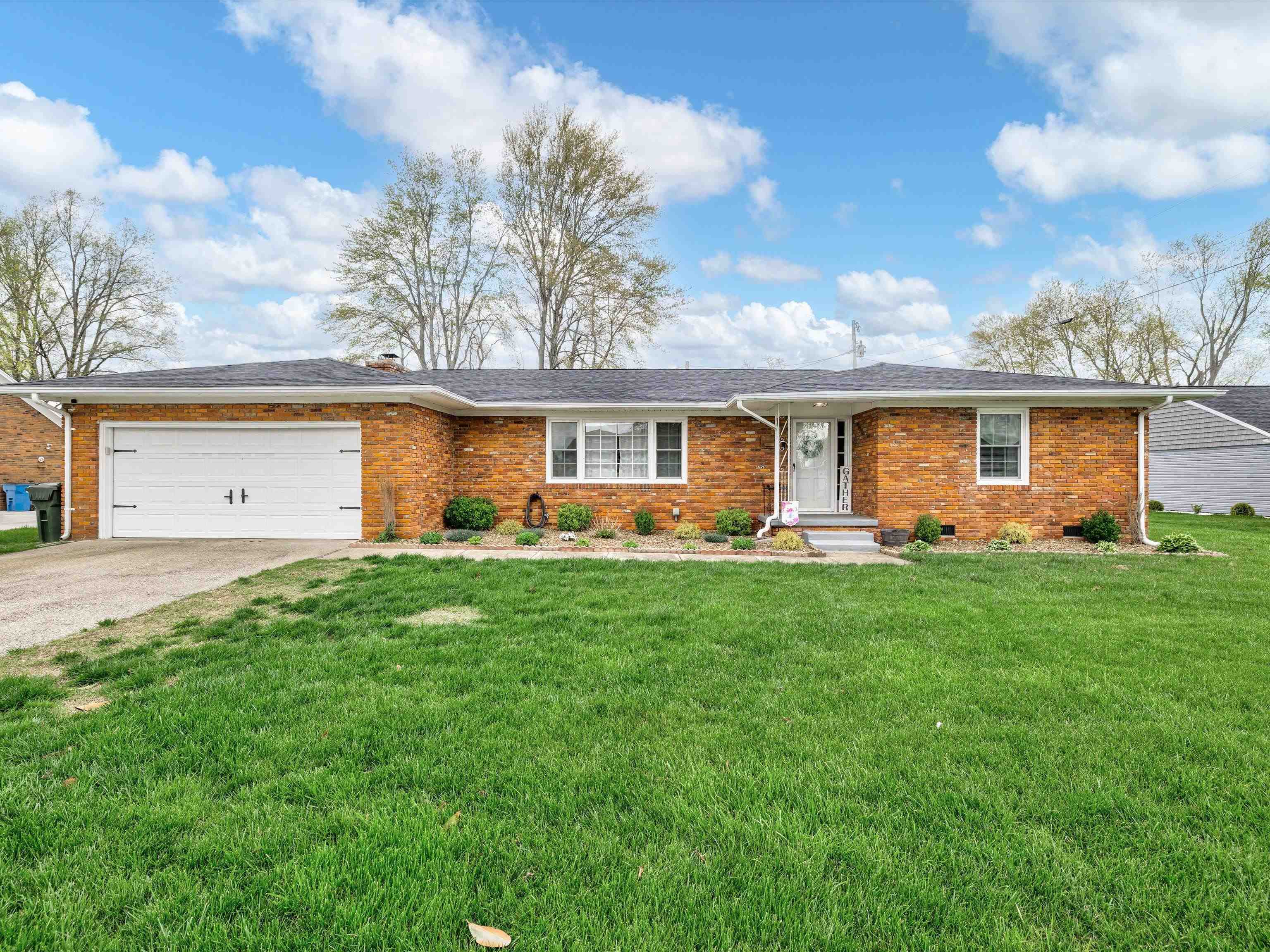 1250 Riverview Dr, Lewisport, Kentucky 42351, 3 Bedrooms Bedrooms, ,2 BathroomsBathrooms,Single Family Residence,For Sale,Riverview Dr,89327